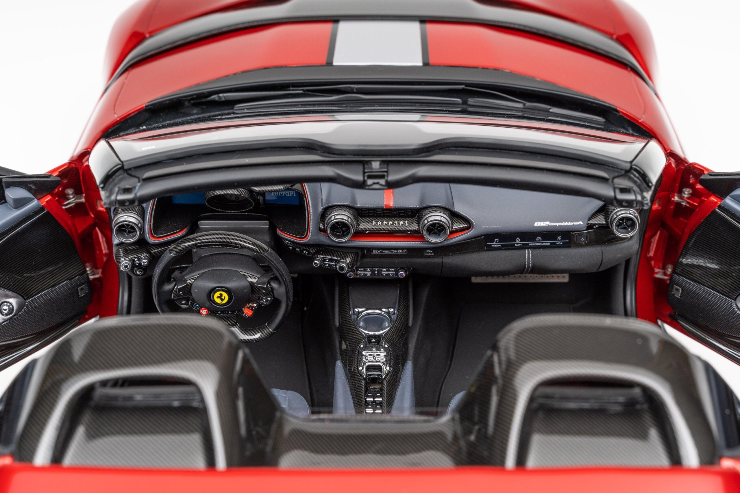 Amalgam Ferrari 812 Competizione A (2021) - Rot | 1:8 - Image 9