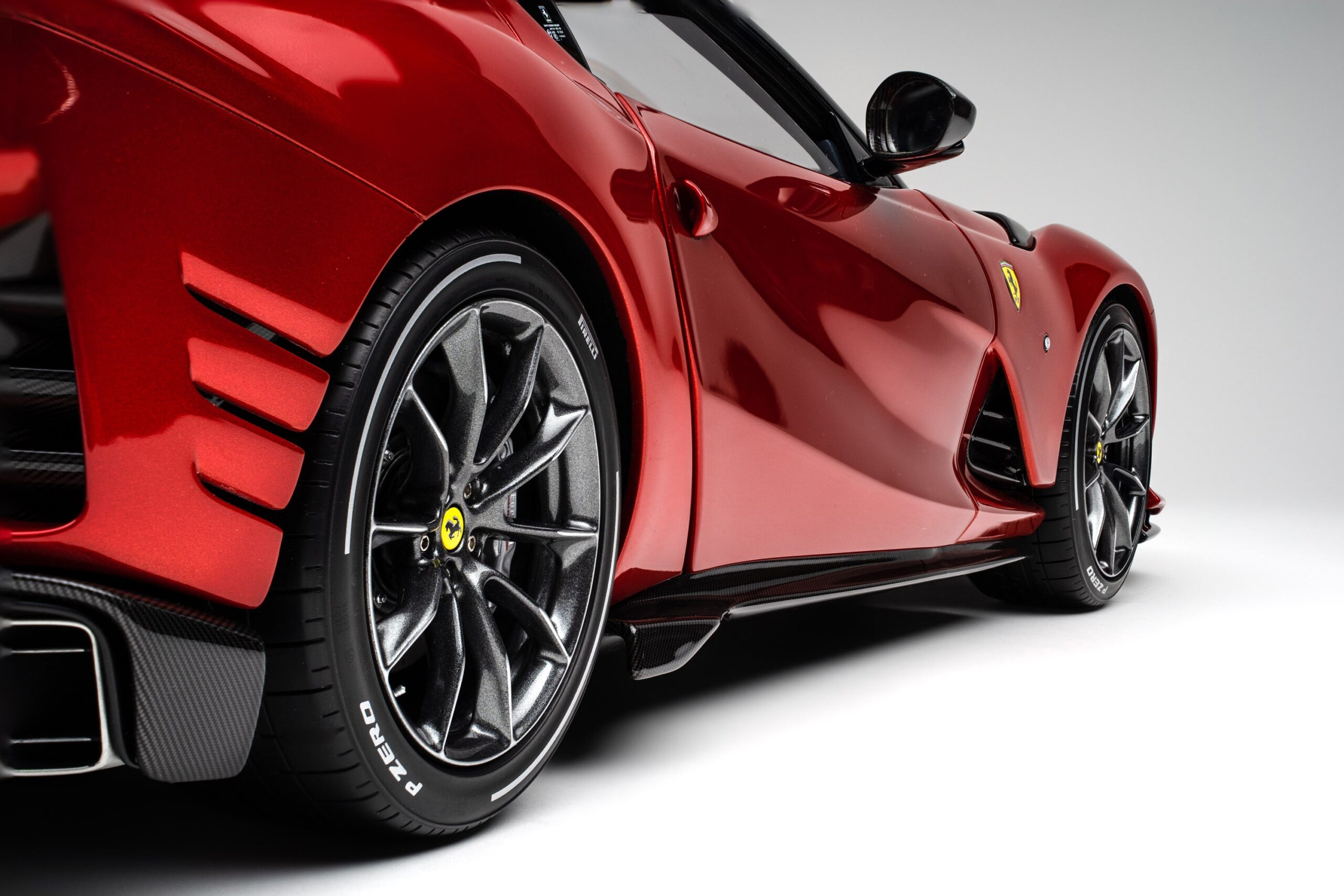 Amalgam Ferrari 812 Competizione A (2021) - Rot | 1:8 - Image 15