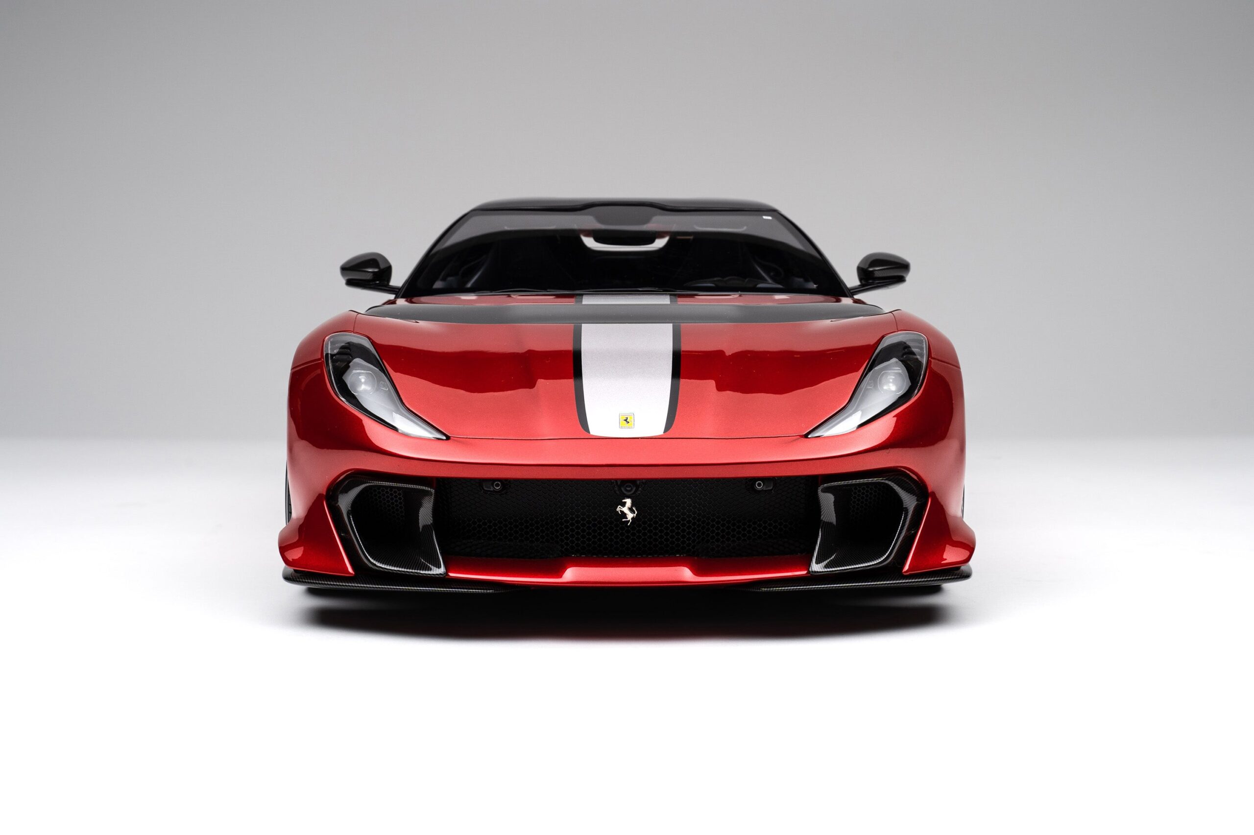Amalgam Ferrari 812 Competizione A (2021) - Rot | 1:8 - Image 12