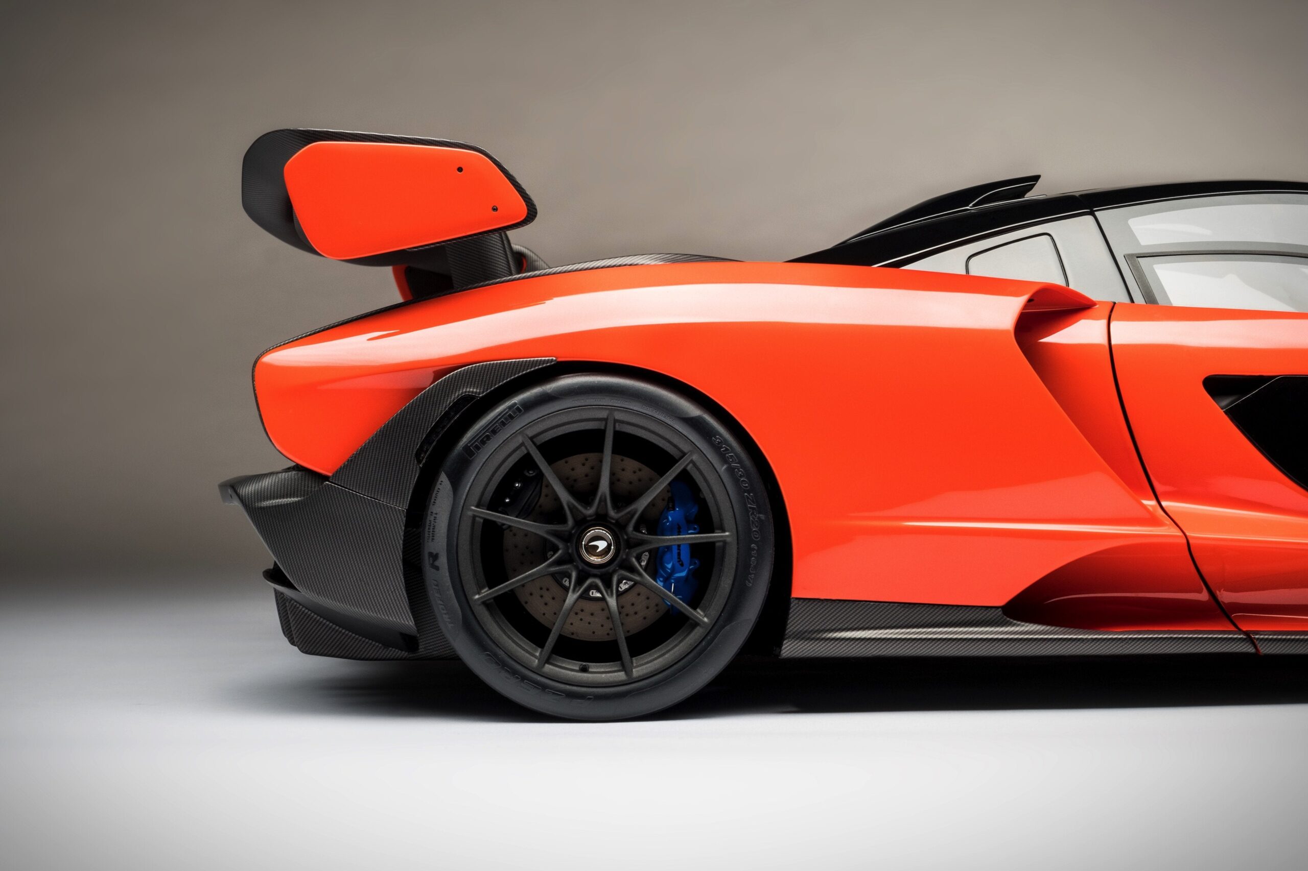 Amalgam McLaren Senna (2018) - Orange | 1:8 - Image 11