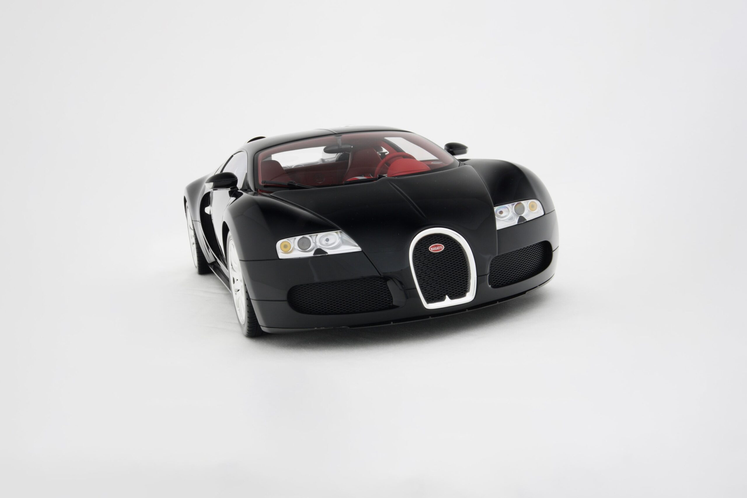 Amalgam Bugatti Veyron (2005) - Schwarz/Rot | 1:8 – Bild 2