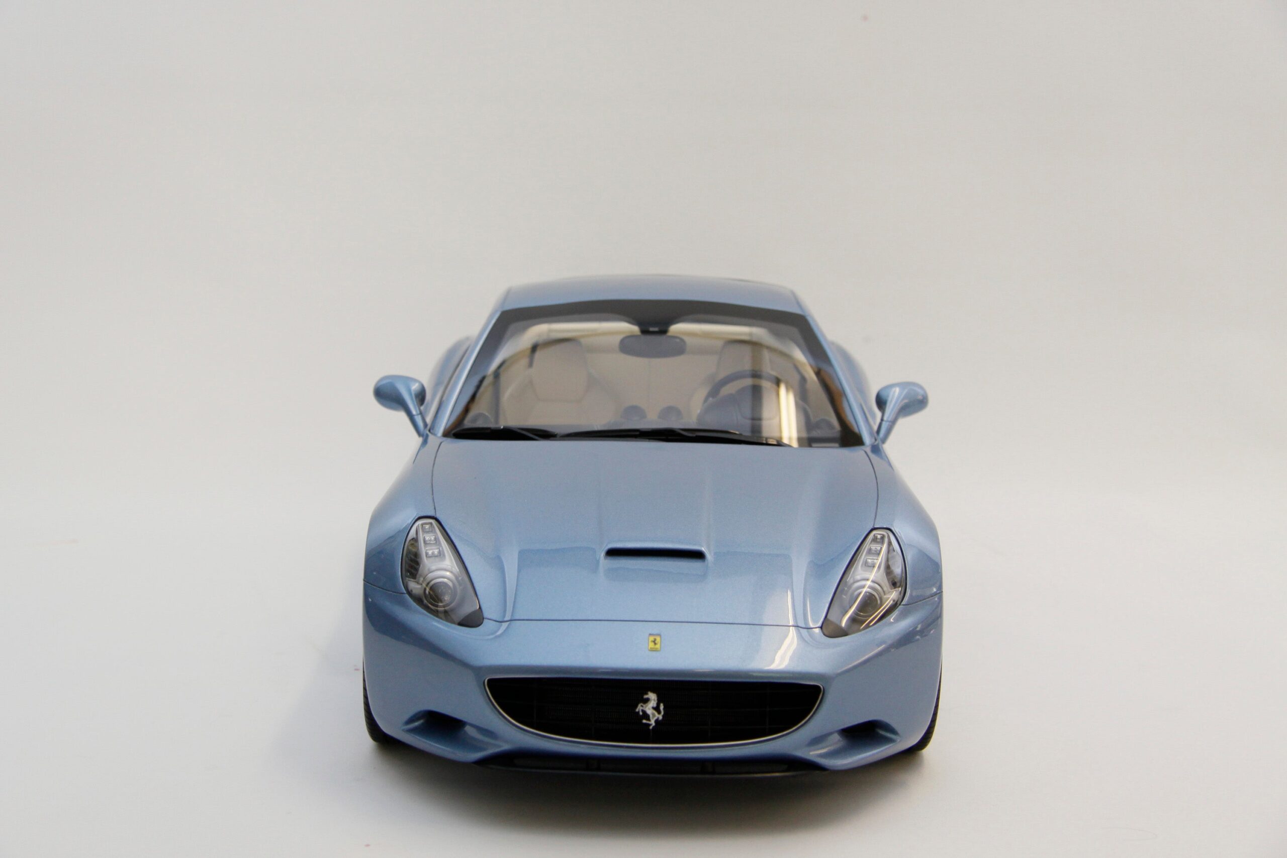 Amalgam Ferrari California (2008) - Rot, Blau | 1:8 - 画像18