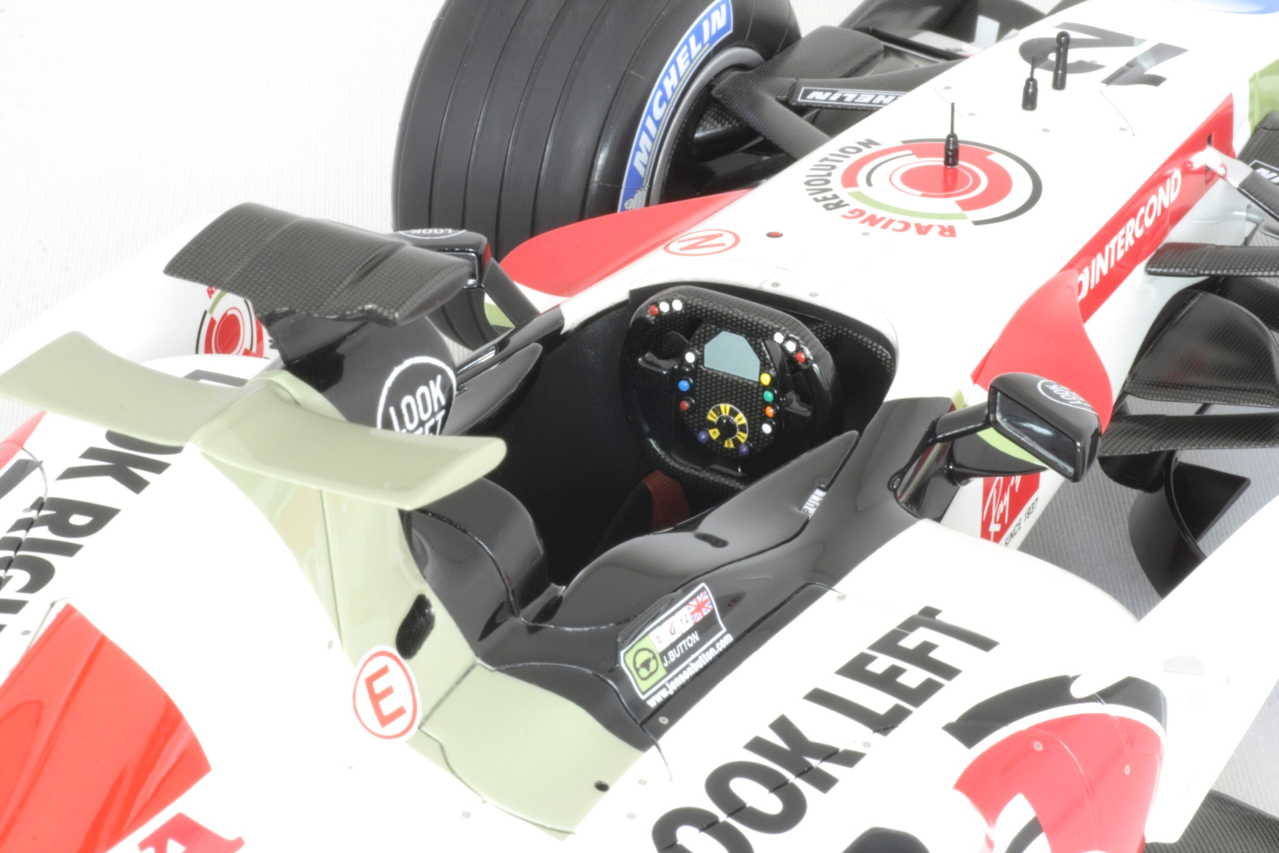 Amalgam Honda RA106 Malaysian Grand Prix 3rd Place - Button - Weiß | 1:8 - Image 6