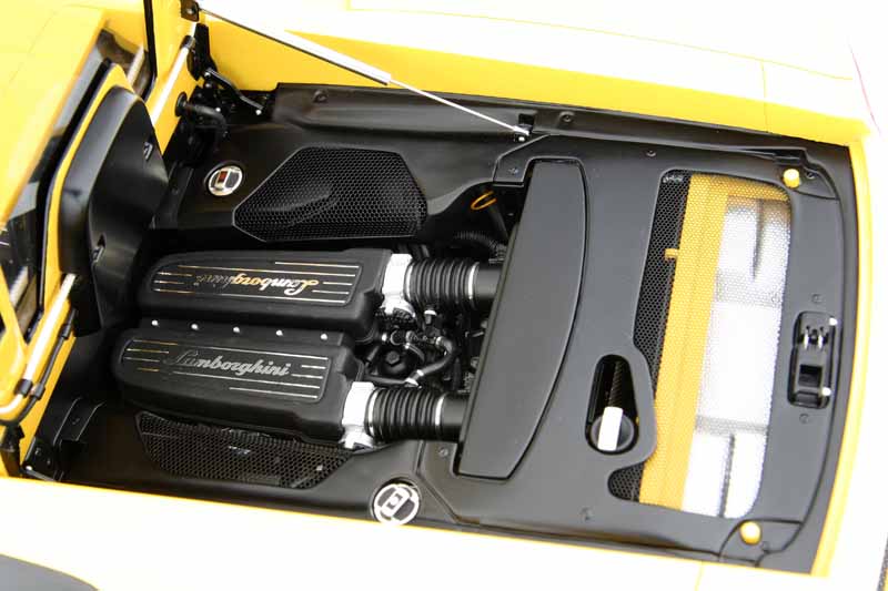 Amalgam Lamborghini Gallardo LP560-4 (2008) Genfer Auto-Salon - Gelb | 1:8 – Bild 18