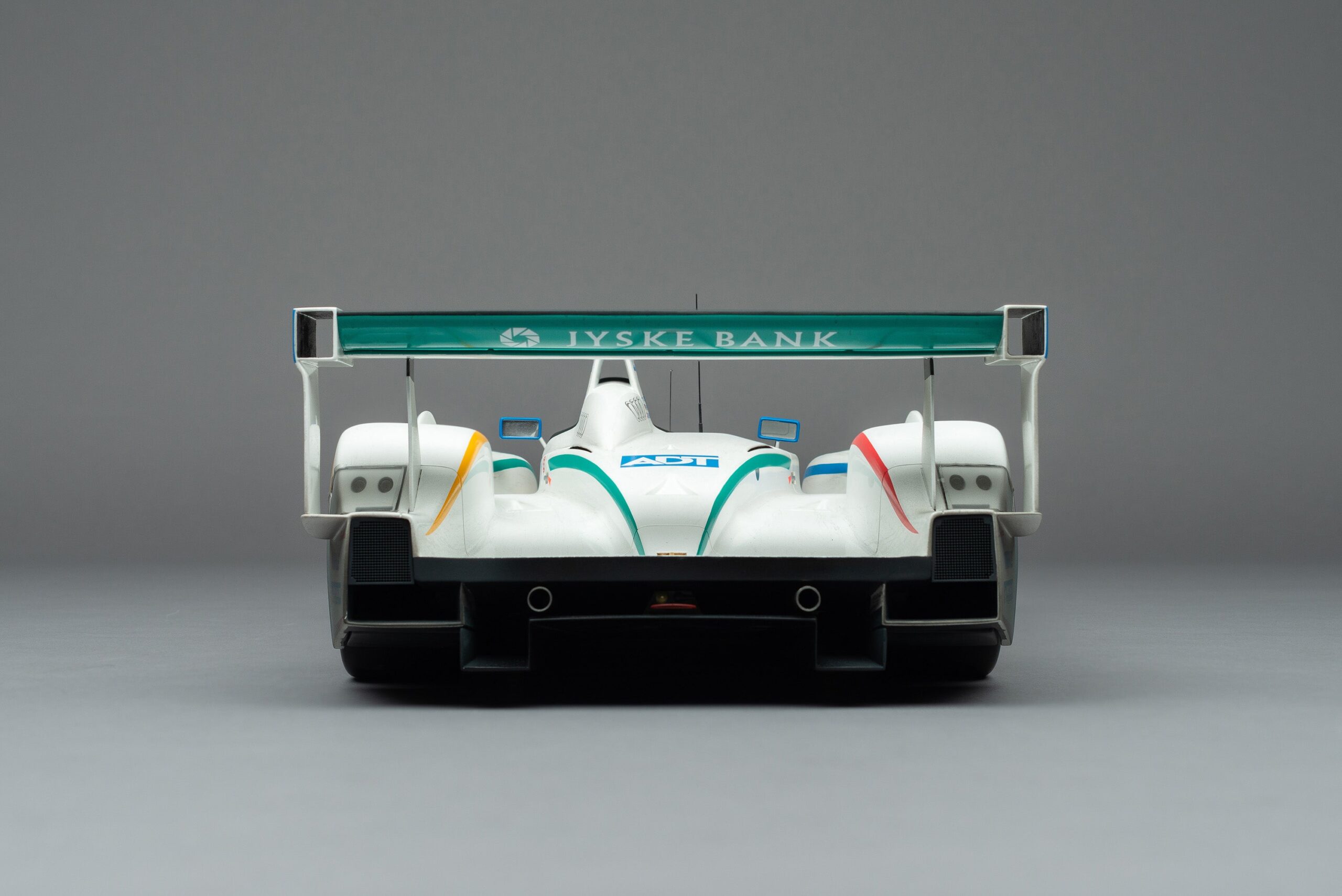 Amalgam Audi R8 2005 Le Mans Sieger #3 Race Weathered | 1:8 – Bild 16