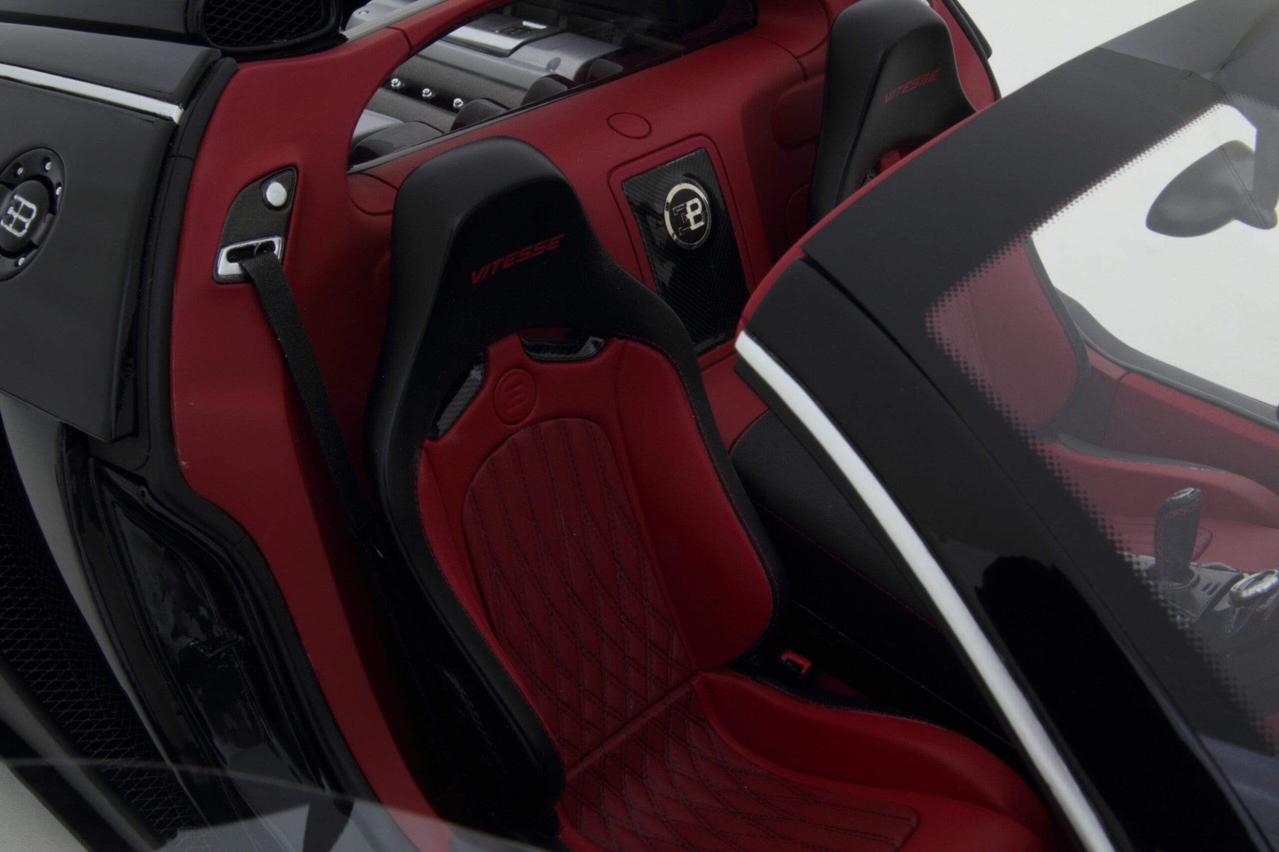 Amalgam Bugatti Veyron Tailor Made | 1:8 - Image 6