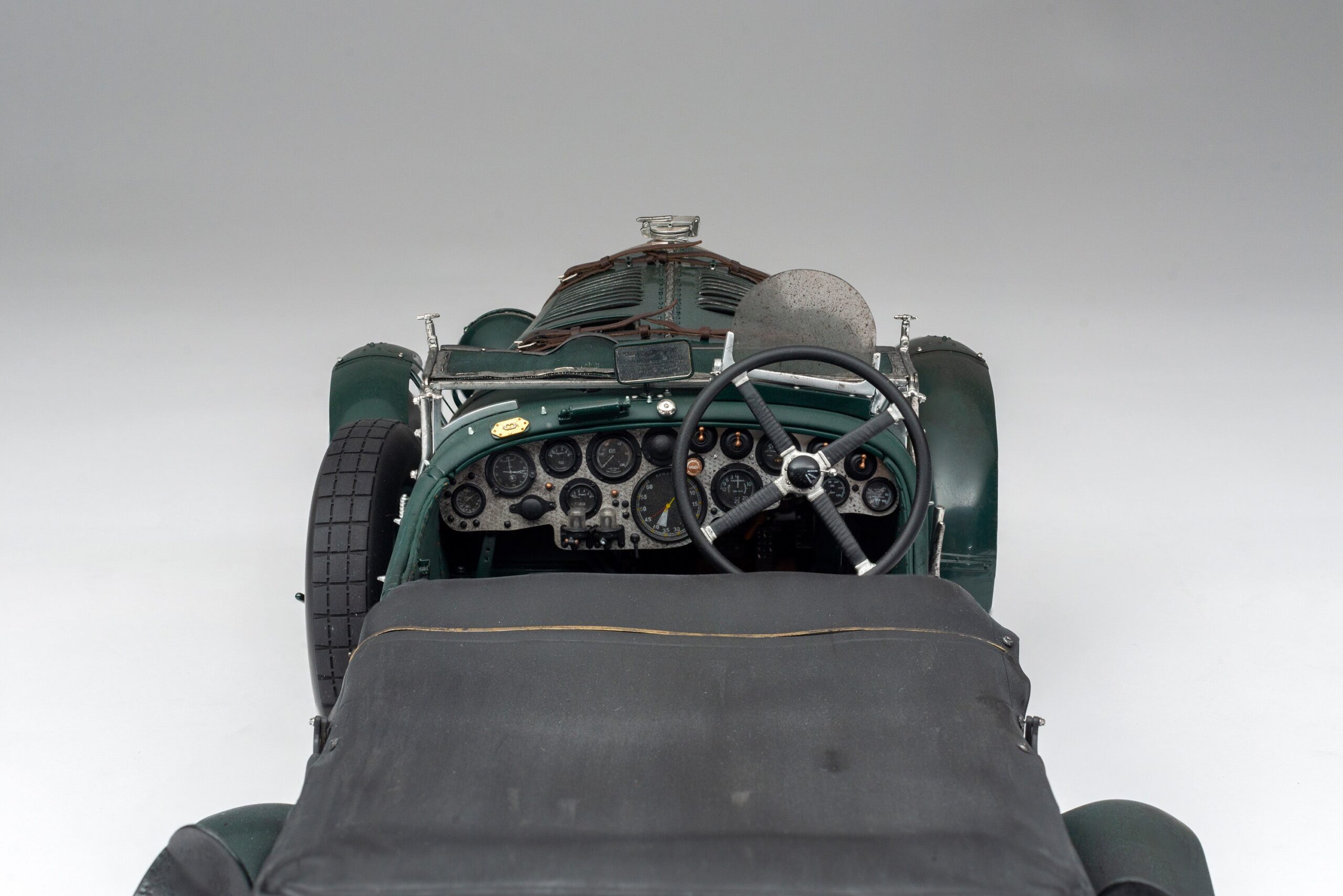 Amalgam Bentley Blower 1930 Le Mans Birkin & Chassagne Race Weathered - Grün | 1:8 – Bild 9