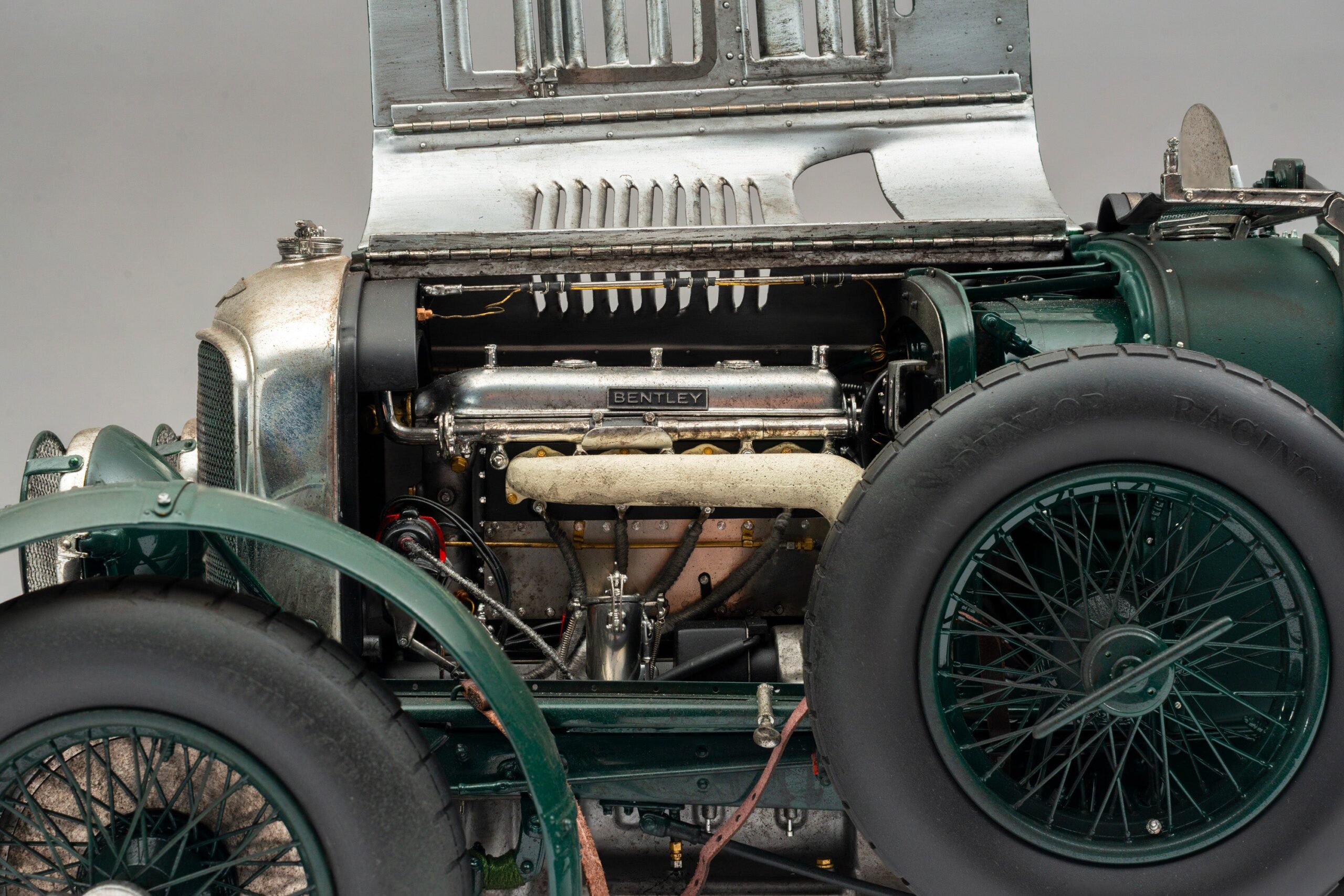 Amalgam Bentley Blower 1930 Le Mans Birkin & Chassagne Race Weathered - Grün | 1:8 – Bild 7