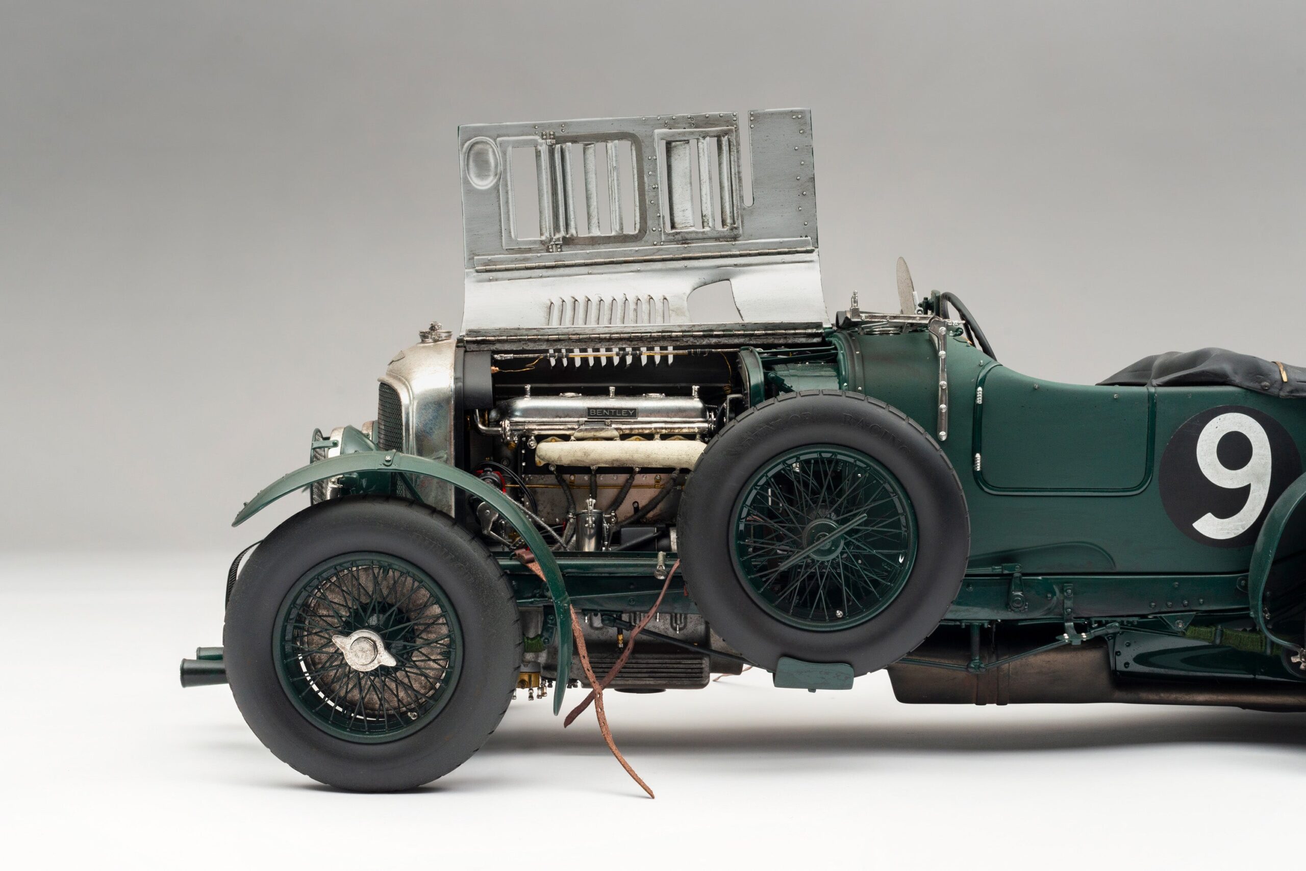 Amalgam Bentley Blower 1930 Le Mans Birkin & Chassagne Race Weathered - Grün | 1:8 – Bild 6