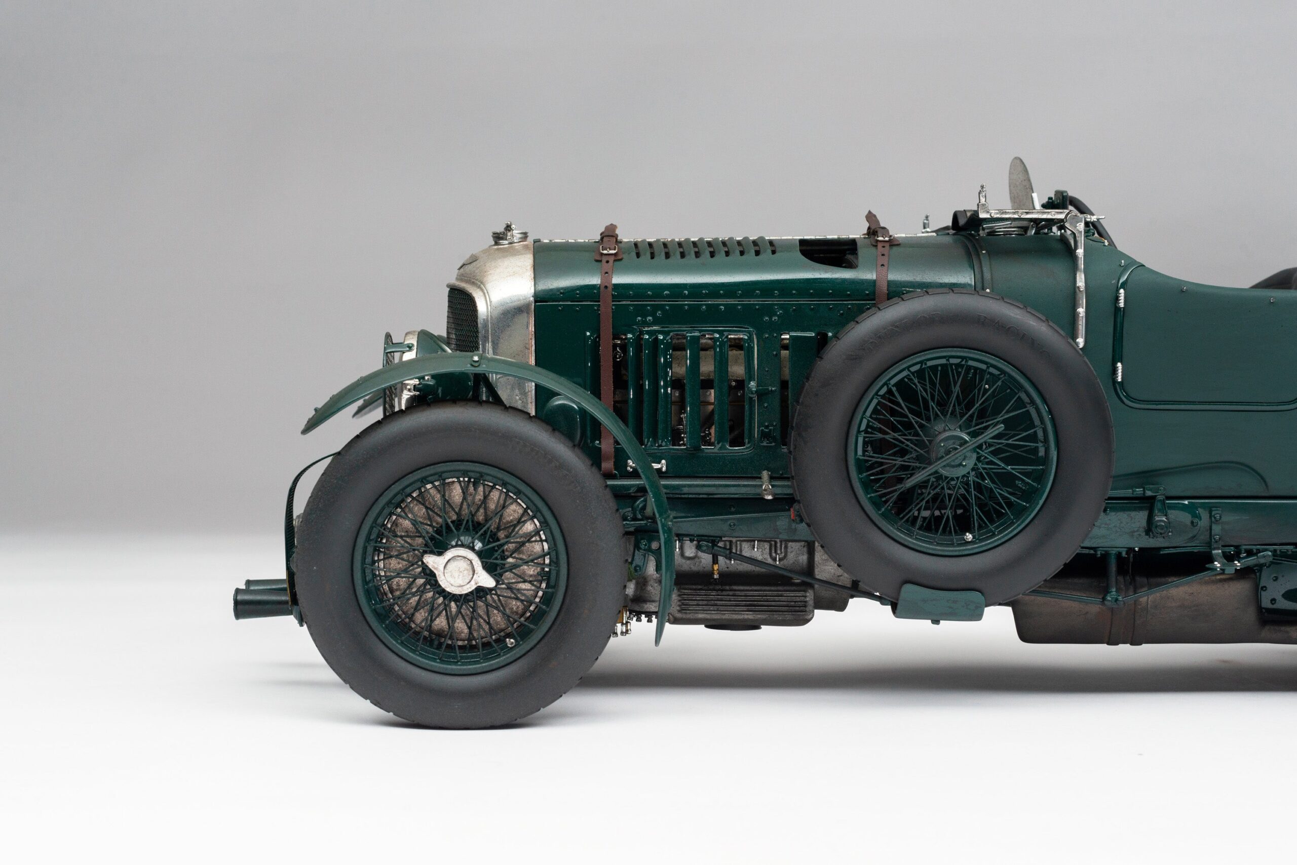 Amalgam Bentley Blower 1930 Le Mans Birkin & Chassagne Race Weathered - Grün | 1:8 – Bild 10