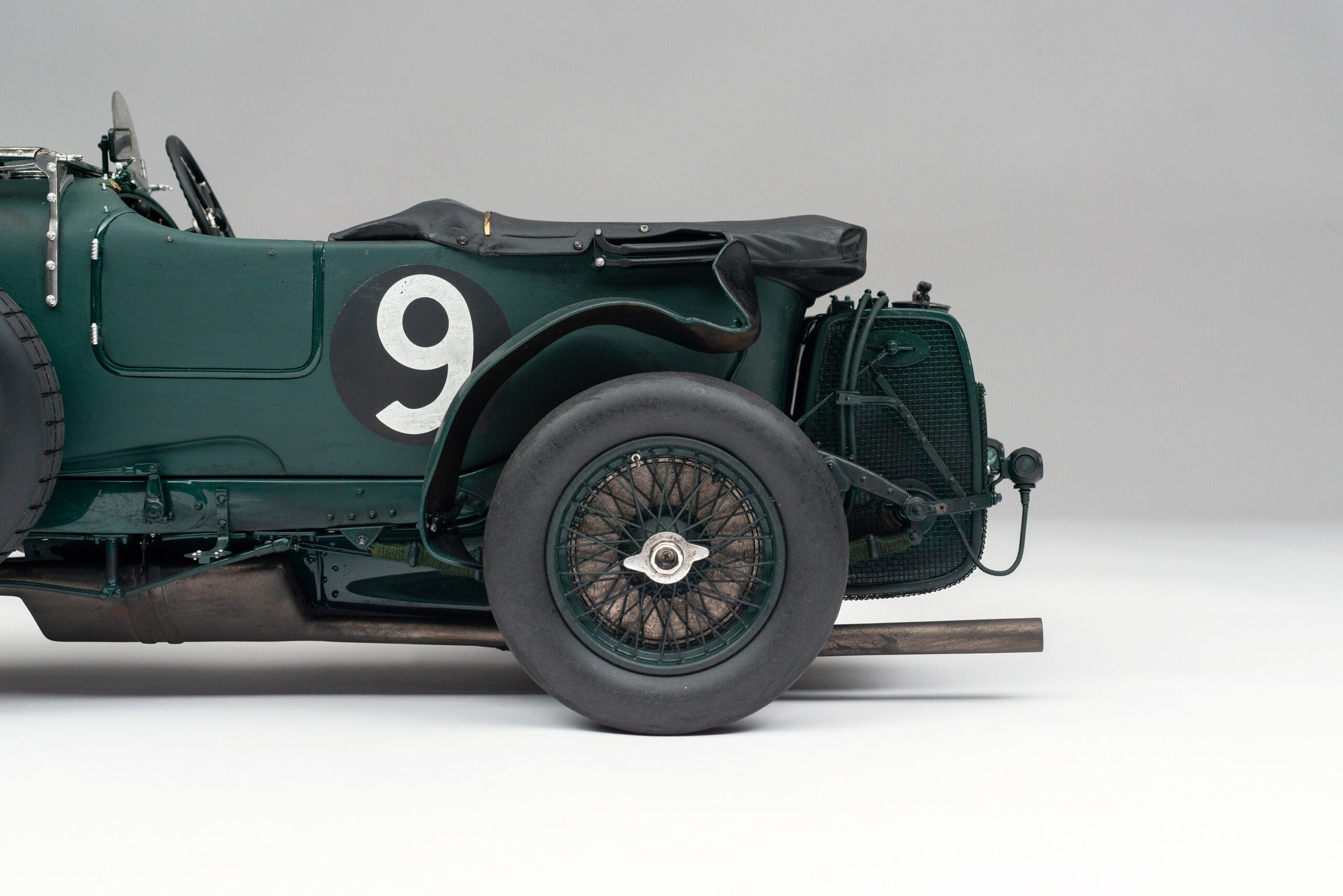 Amalgam Bentley Blower 1930 Le Mans Birkin & Chassagne Race Weathered - Grün | 1:8 – Bild 13