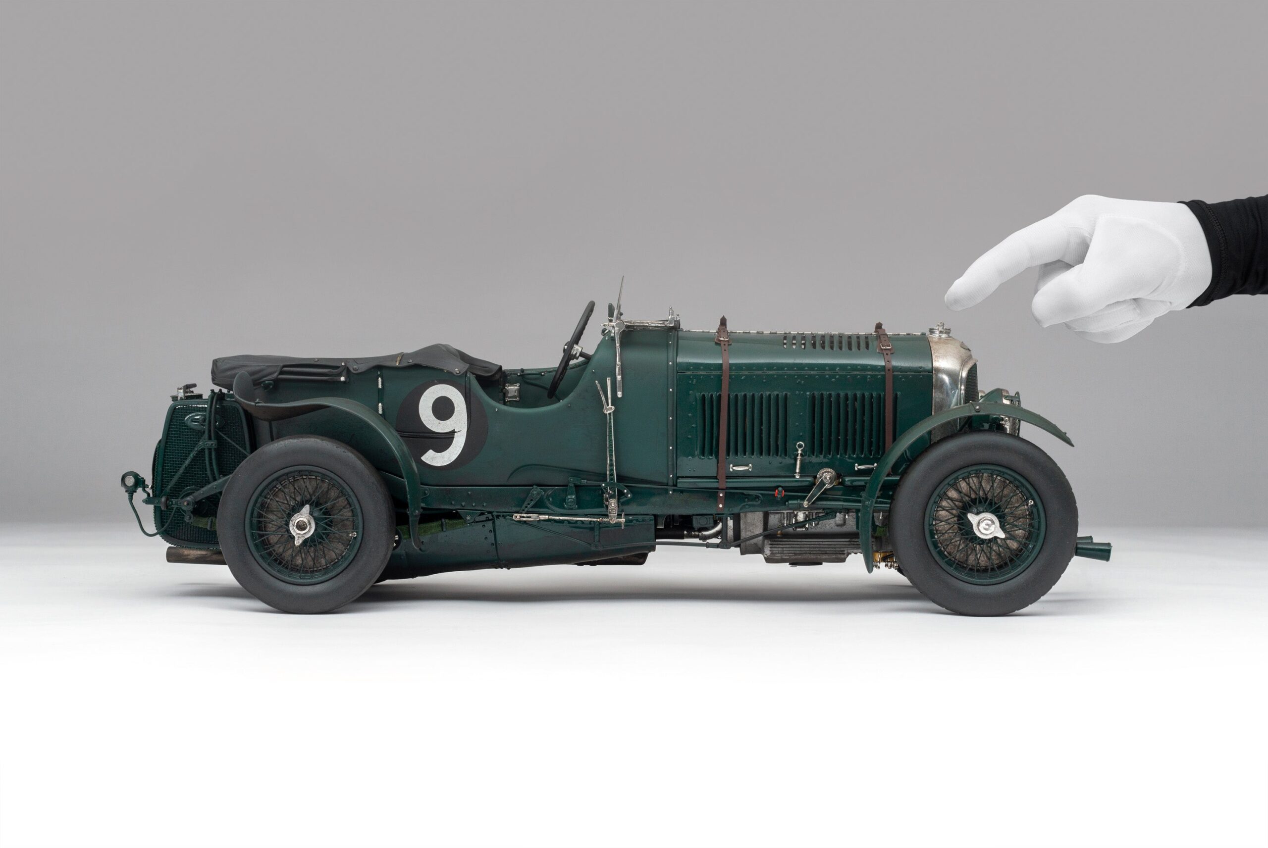 Amalgam Bentley Blower 1930 Le Mans Birkin & Chassagne Race Weathered - Grün | 1:8 – Bild 4