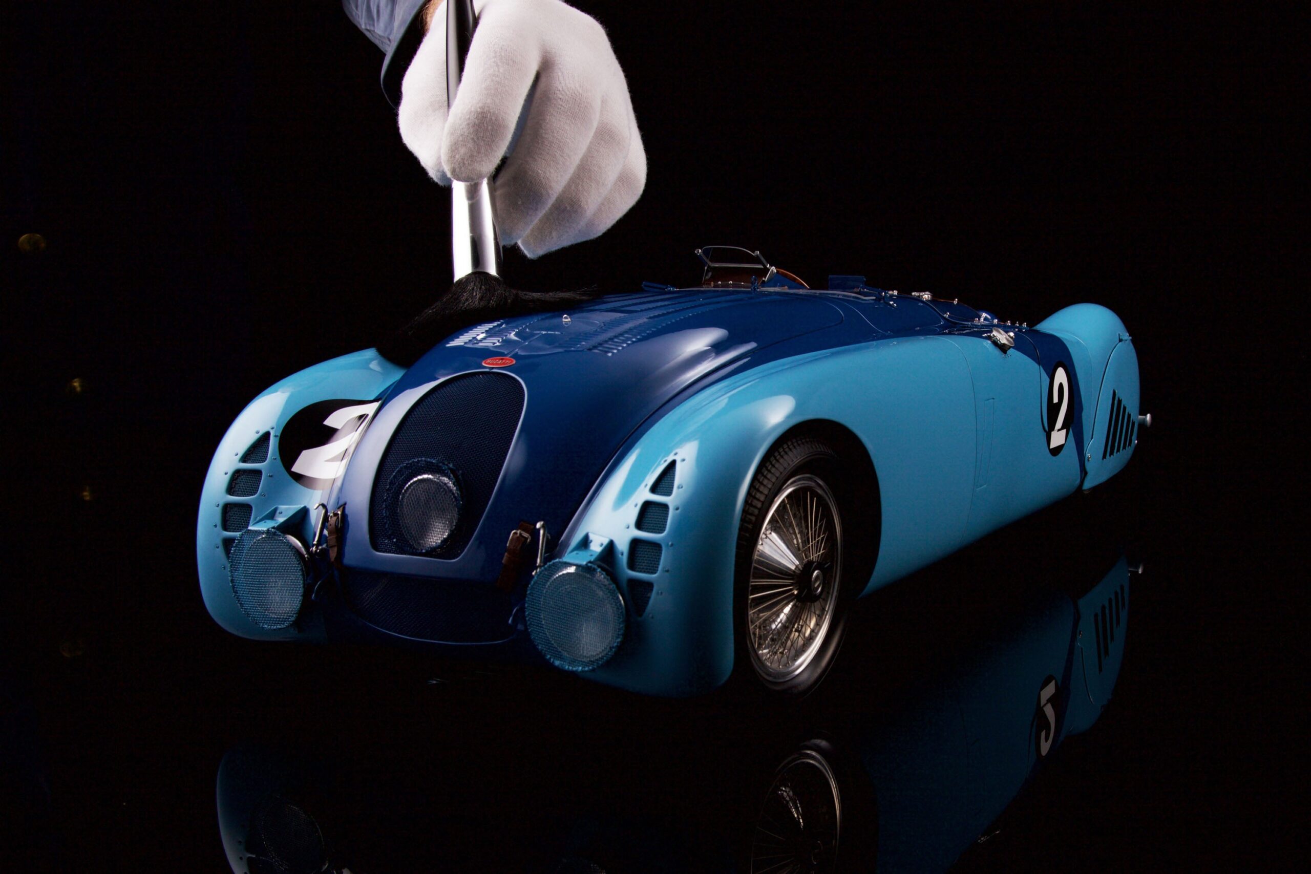 Amalgam Bugatti Type 57G "Tank" 1937 Le Mans Winner - Blau | 1:8 – Bild 3