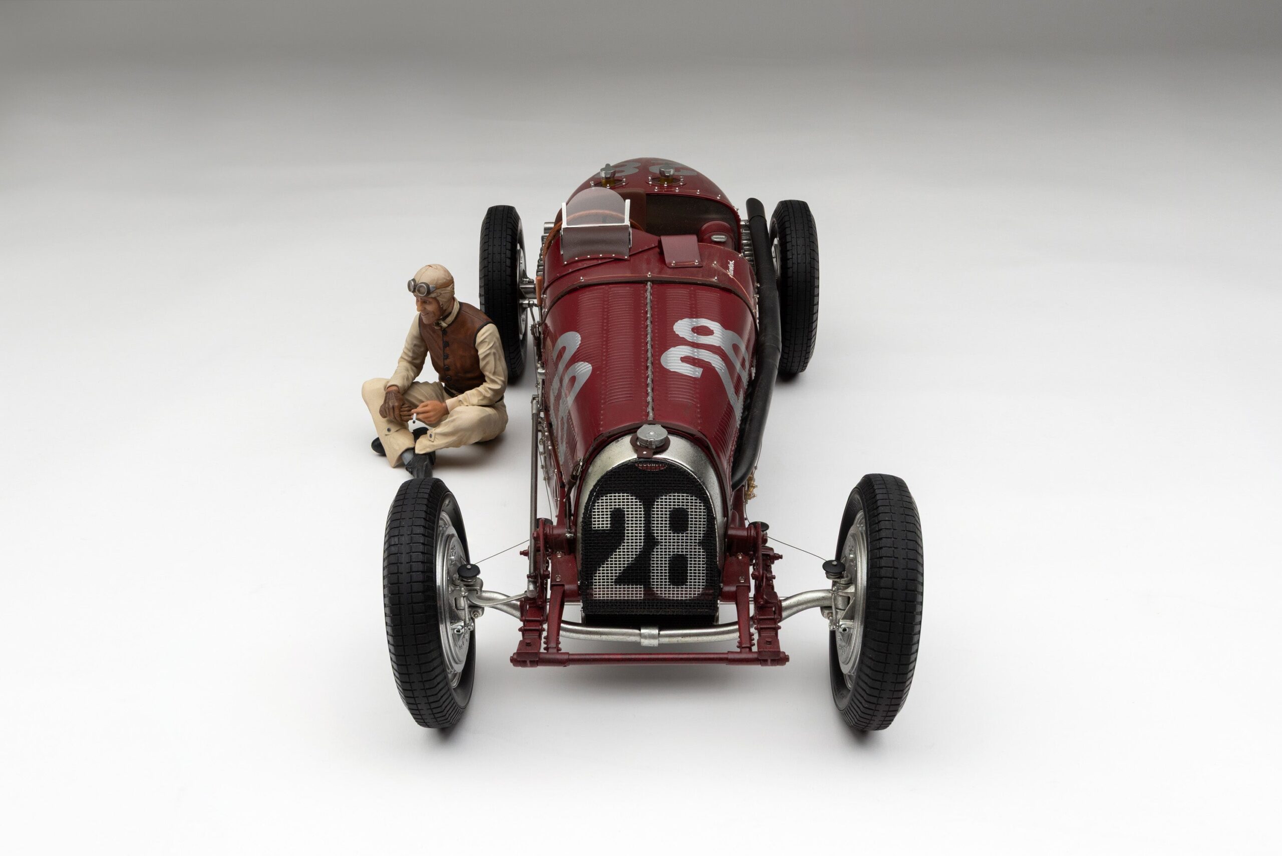 Amalgam Bugatti Type 59 1934 Monaco Grand Prix - Tazio Nuvolari Figure Edition - Rot | 1:8 - Image 8