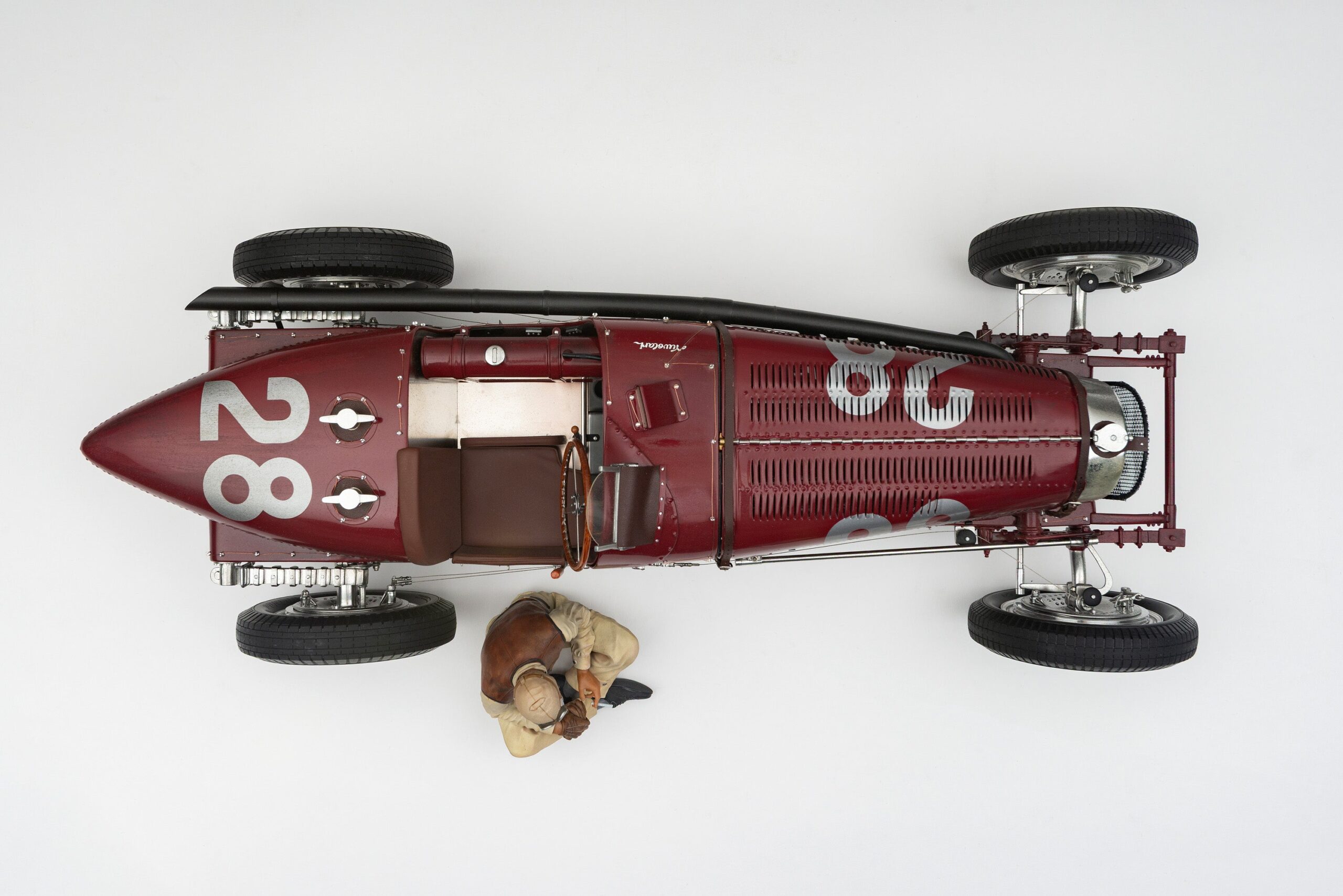 Amalgam Bugatti Type 59 1934 Monaco Grand Prix - Tazio Nuvolari Figure Edition - Rot | 1:8 - Image 12