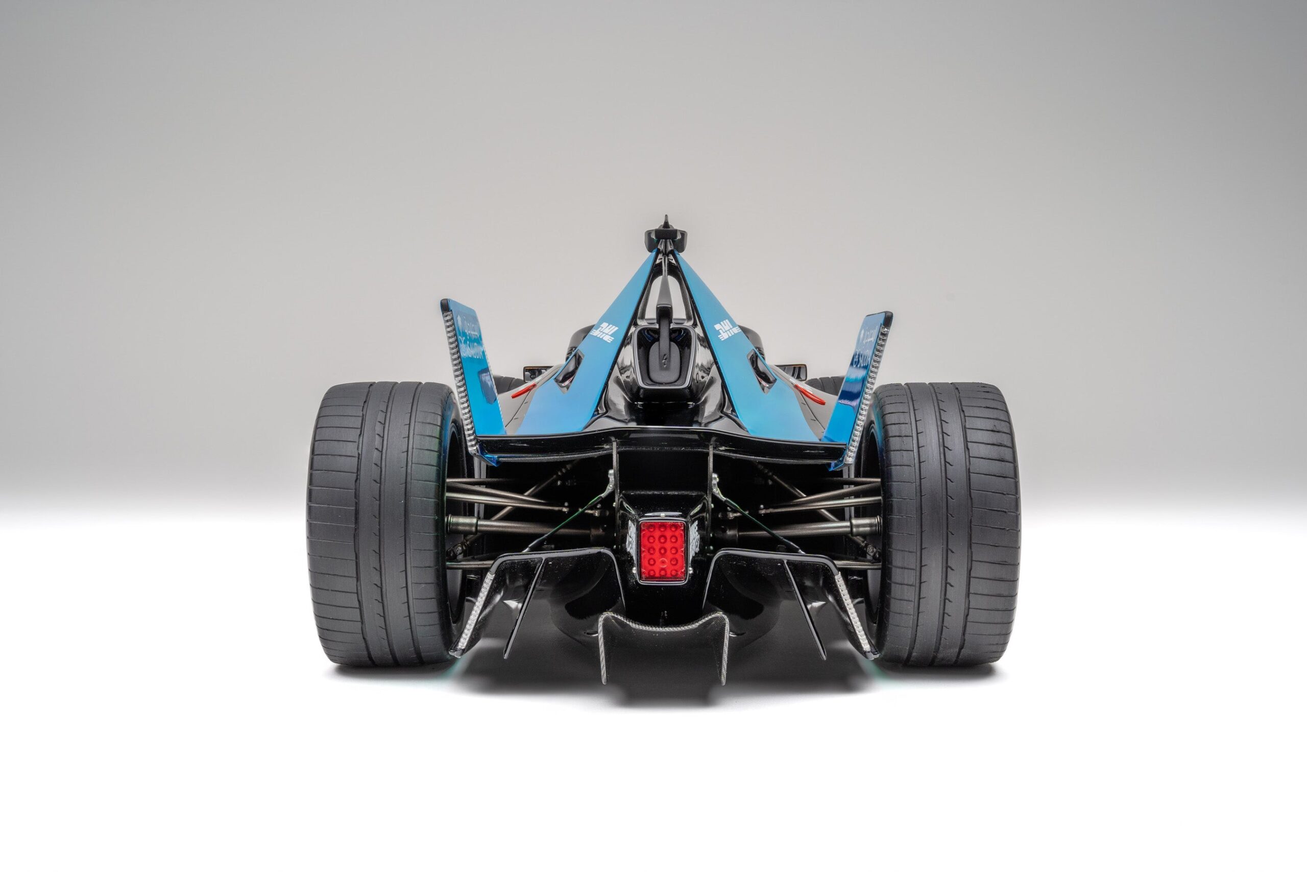 Amalgam Formula E GEN3 Season 9 Lackierung | 1:8 - Imagen 6
