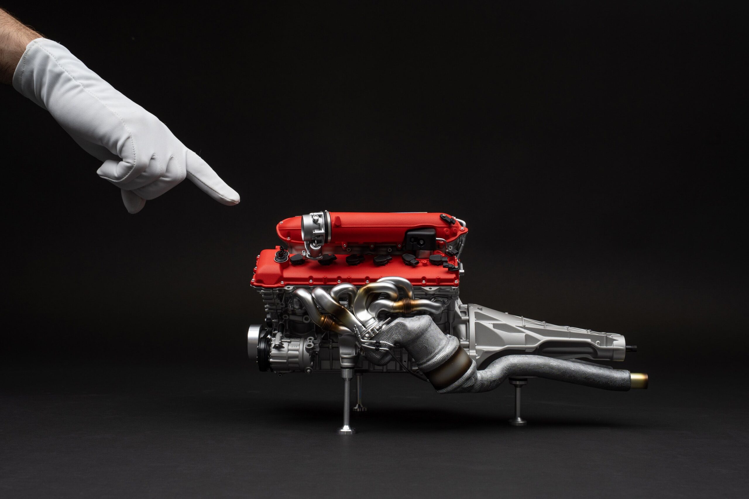 Amalgam Ferrari 12Cilindri V12 F140HD Engine and Gearbox | 1:4 - Imagen 3