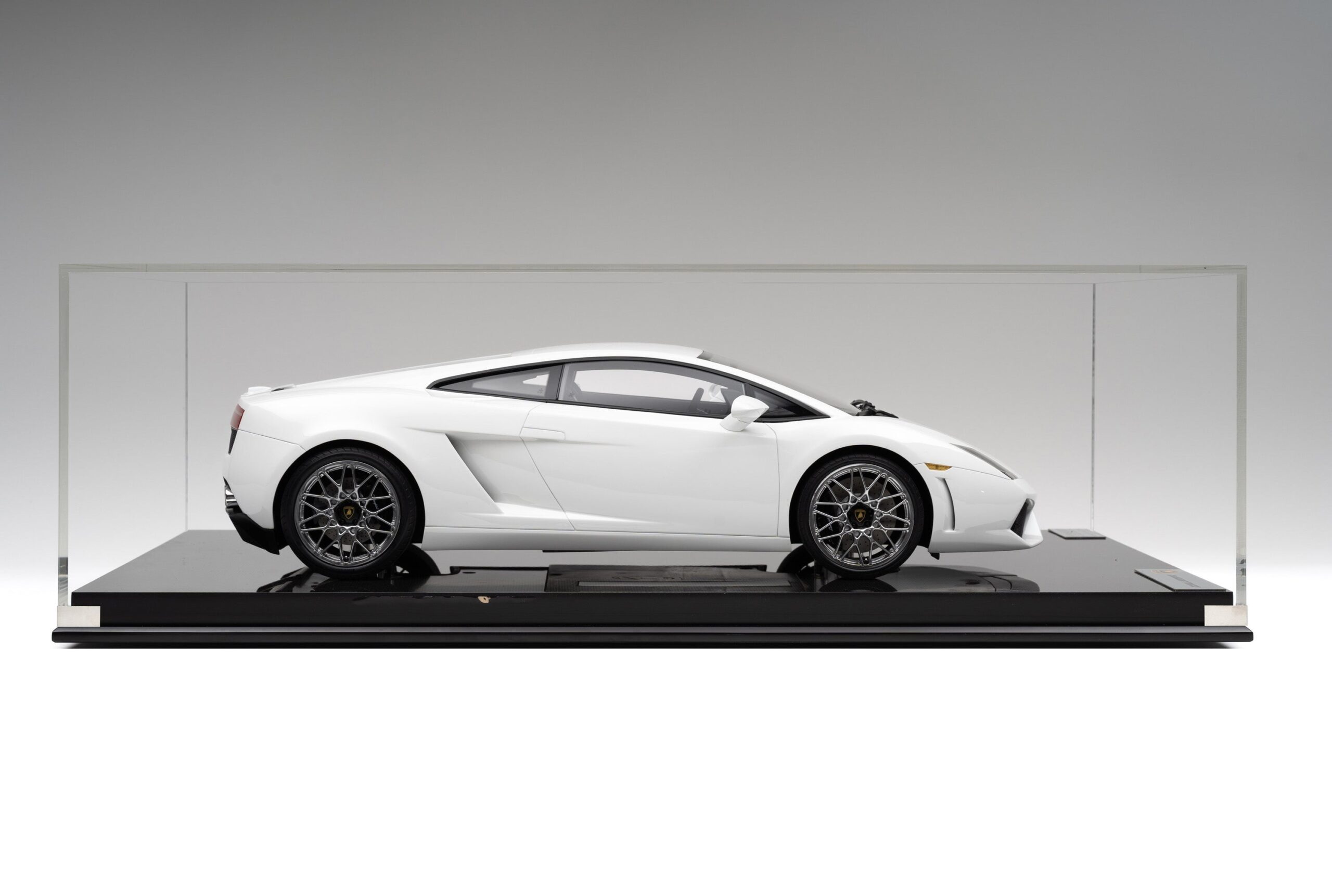 Amalgam Lamborghini Gallardo LP560-4 (2008) Genfer Auto-Salon - Gelb | 1:8 – Bild 14