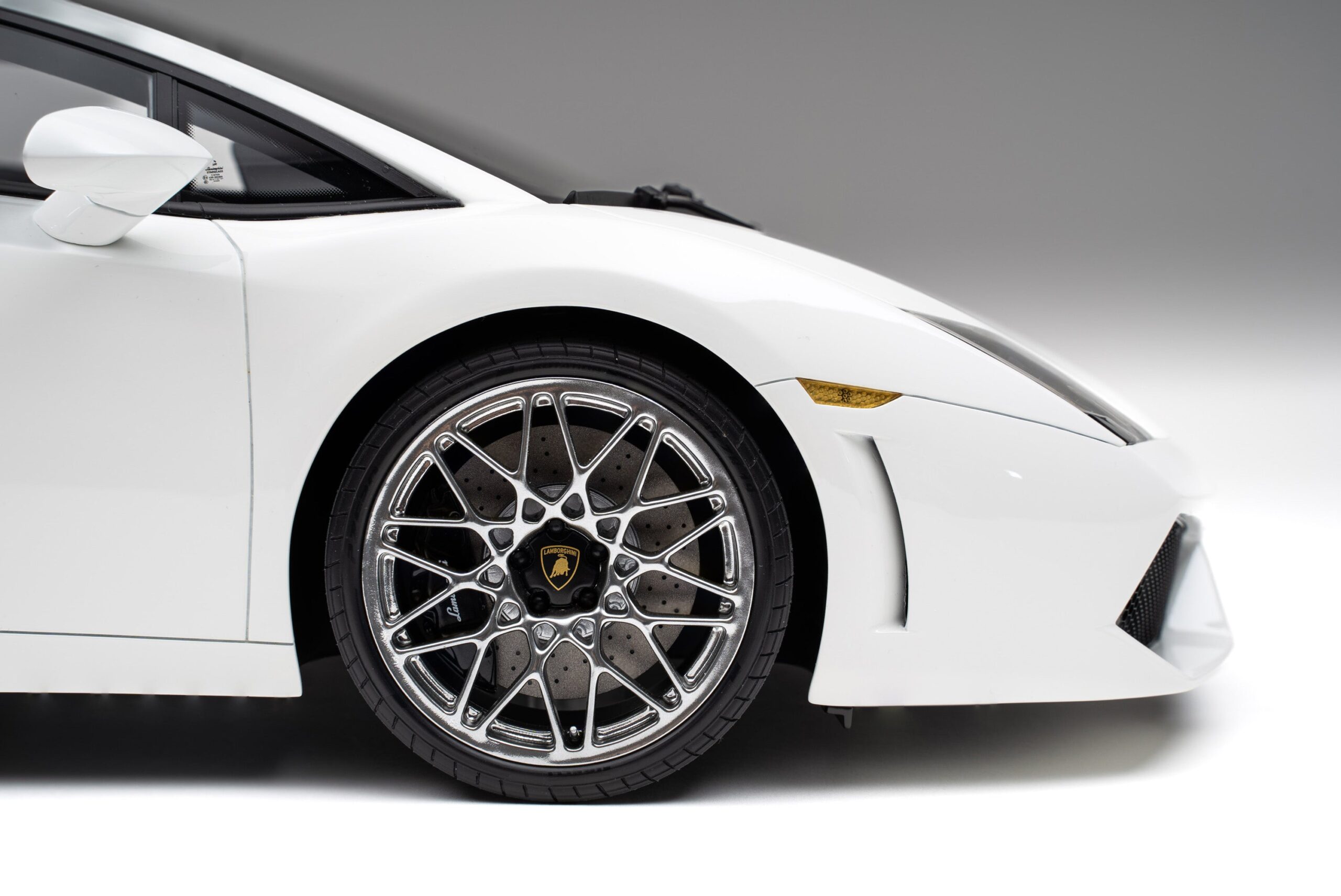 Amalgam Lamborghini Gallardo LP560-4 (2008) Genfer Auto-Salon - Gelb | 1:8 – Bild 7