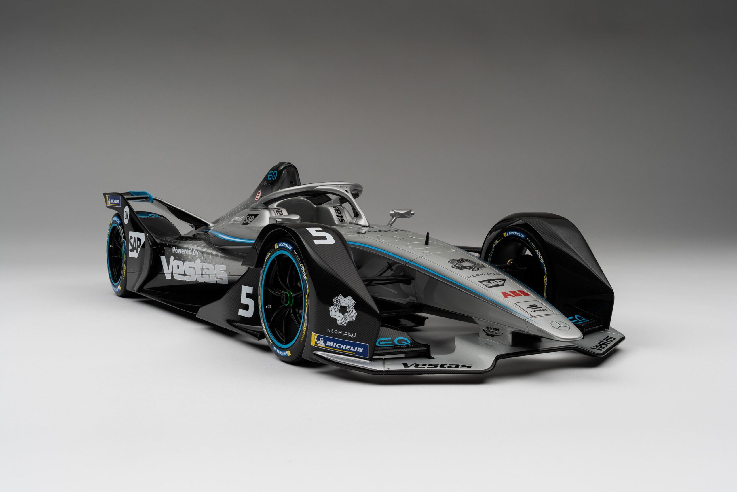 Amalgam Mercedes-Benz EQ Silver Arrow 01 Gen2 Season 6 (2019) - Silber | 1:8