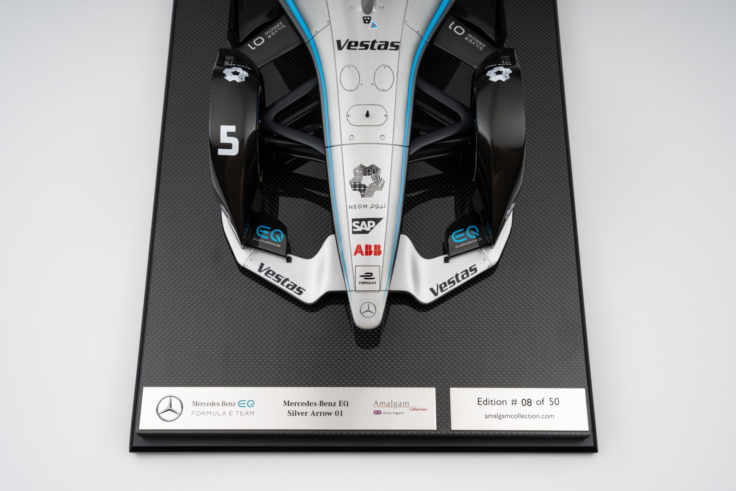 Amalgam Mercedes-Benz EQ Silver Arrow 01 Gen2 Season 6 (2019) - Silber | 1:8 – Bild 8