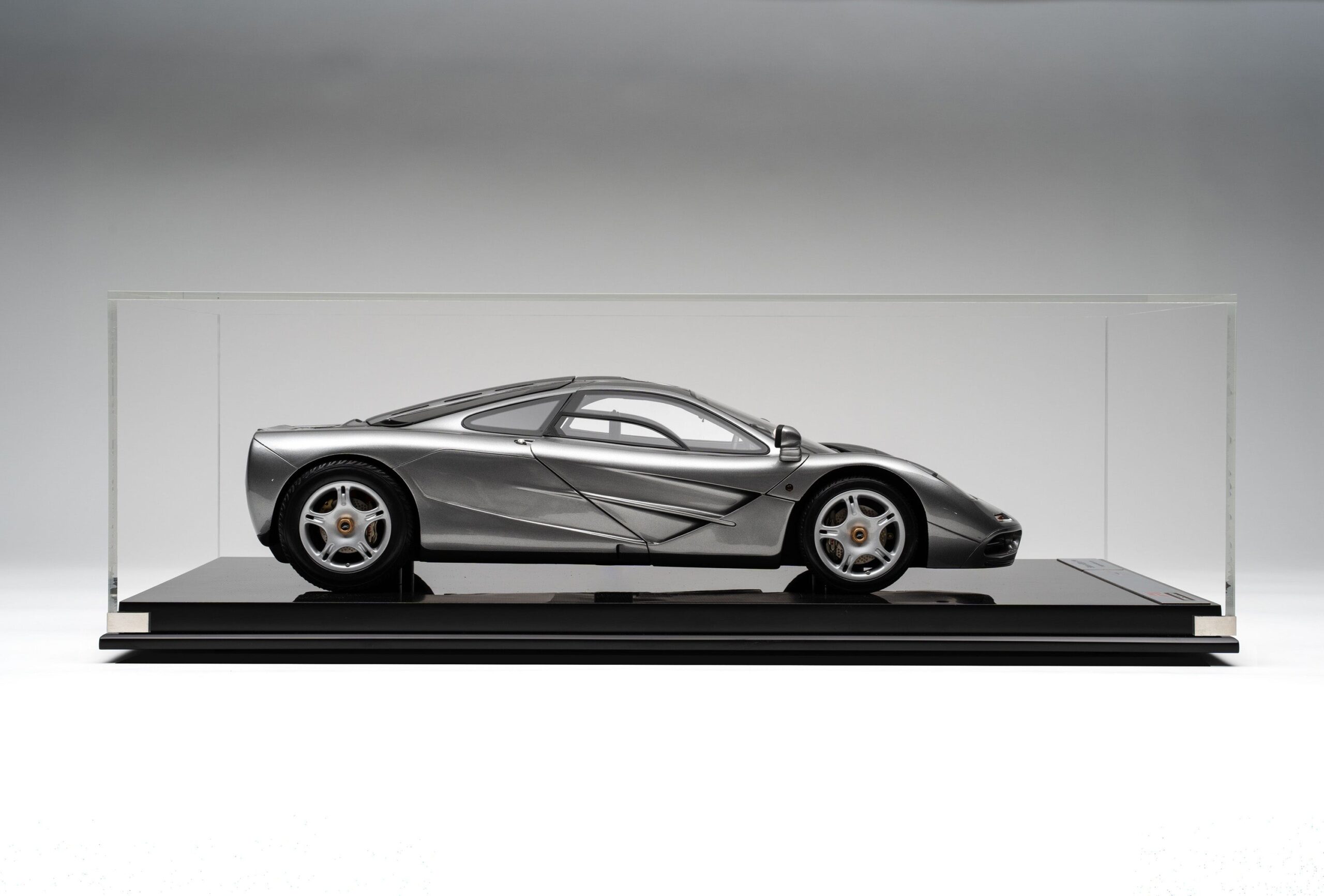Amalgam McLaren F1 (1992) - Rot | 1:8 – Bild 14