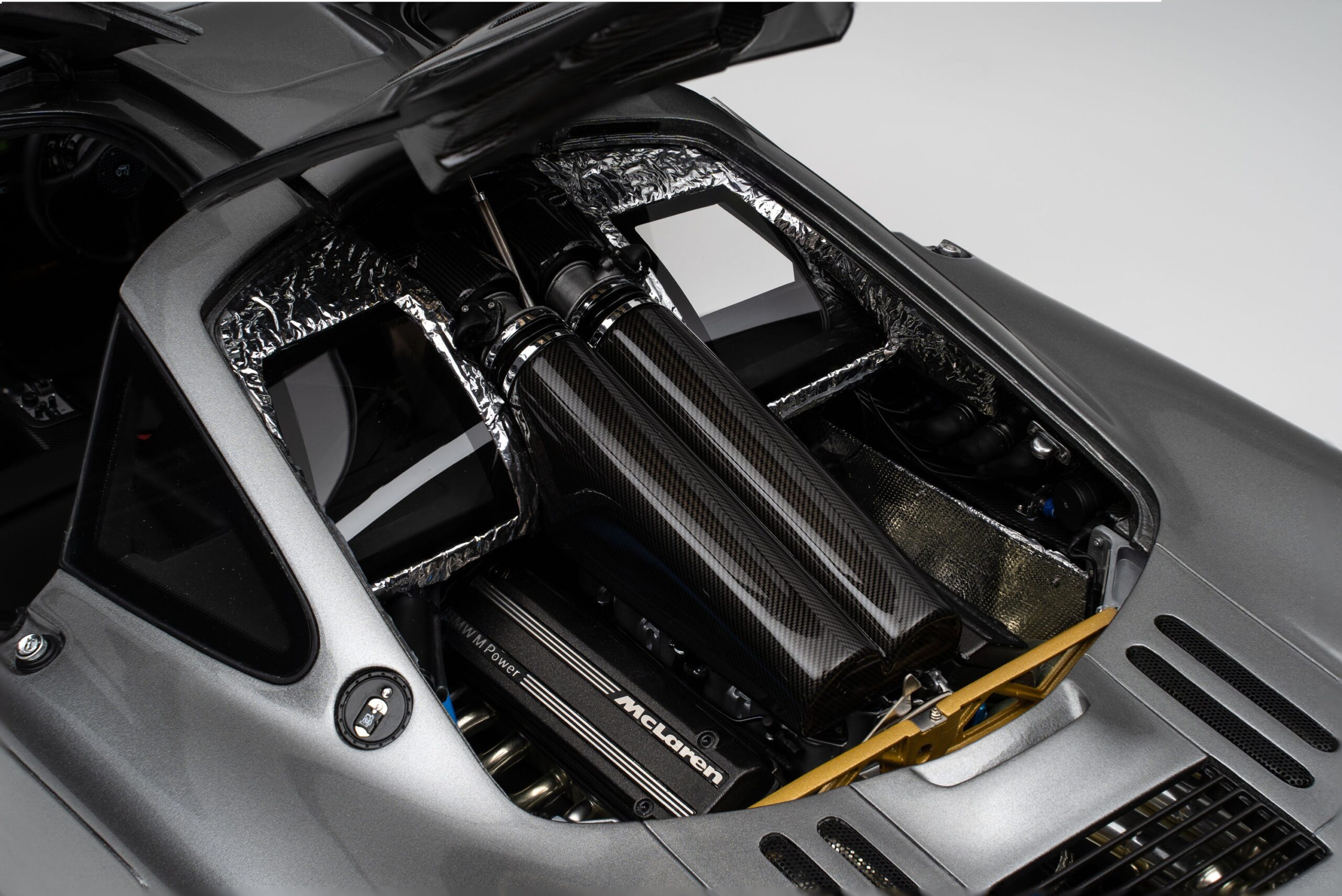 Amalgam McLaren F1 (1992) - Rot | 1:8 – Bild 9