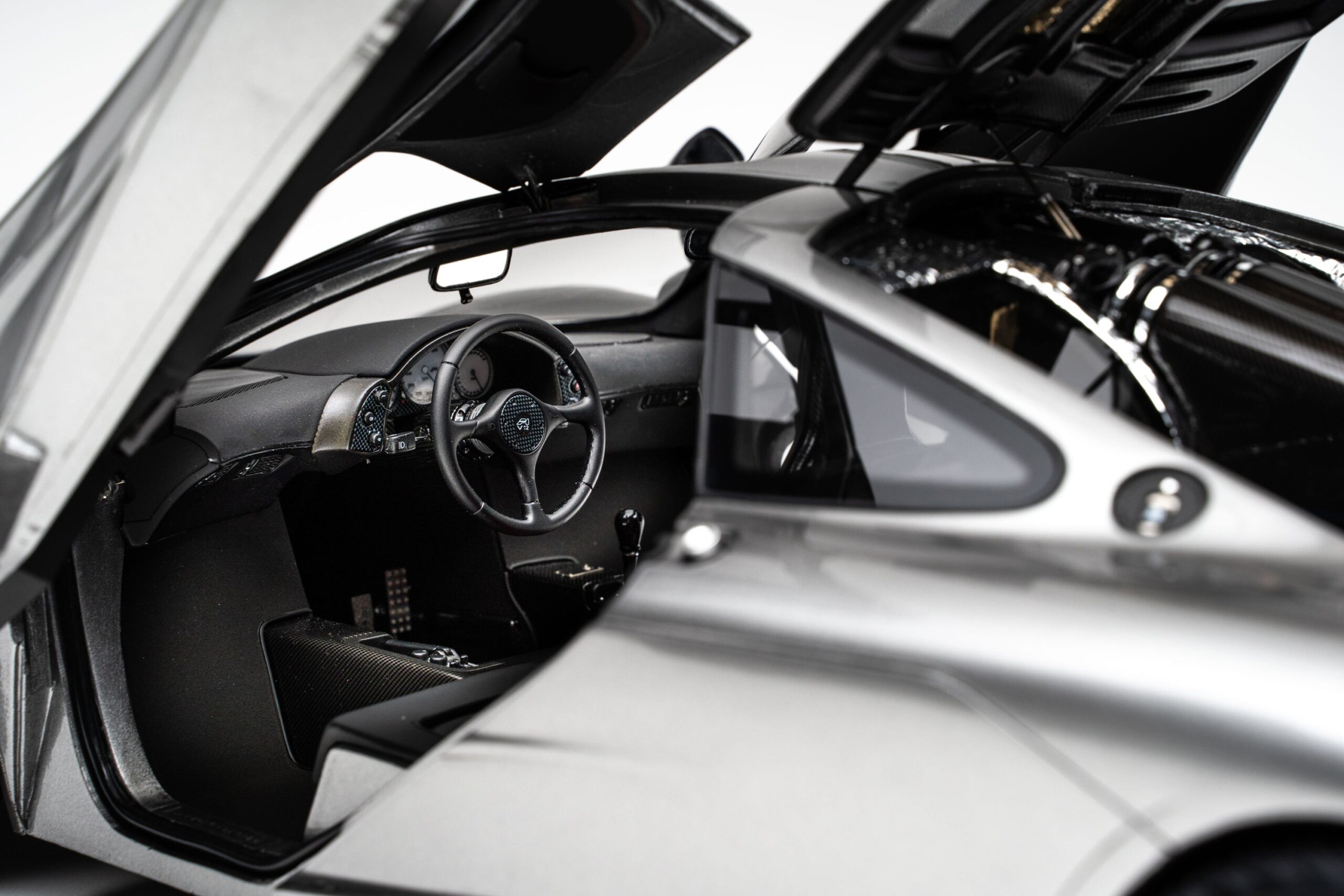 Amalgam McLaren F1 (1992) - Rot | 1:8 – Bild 6