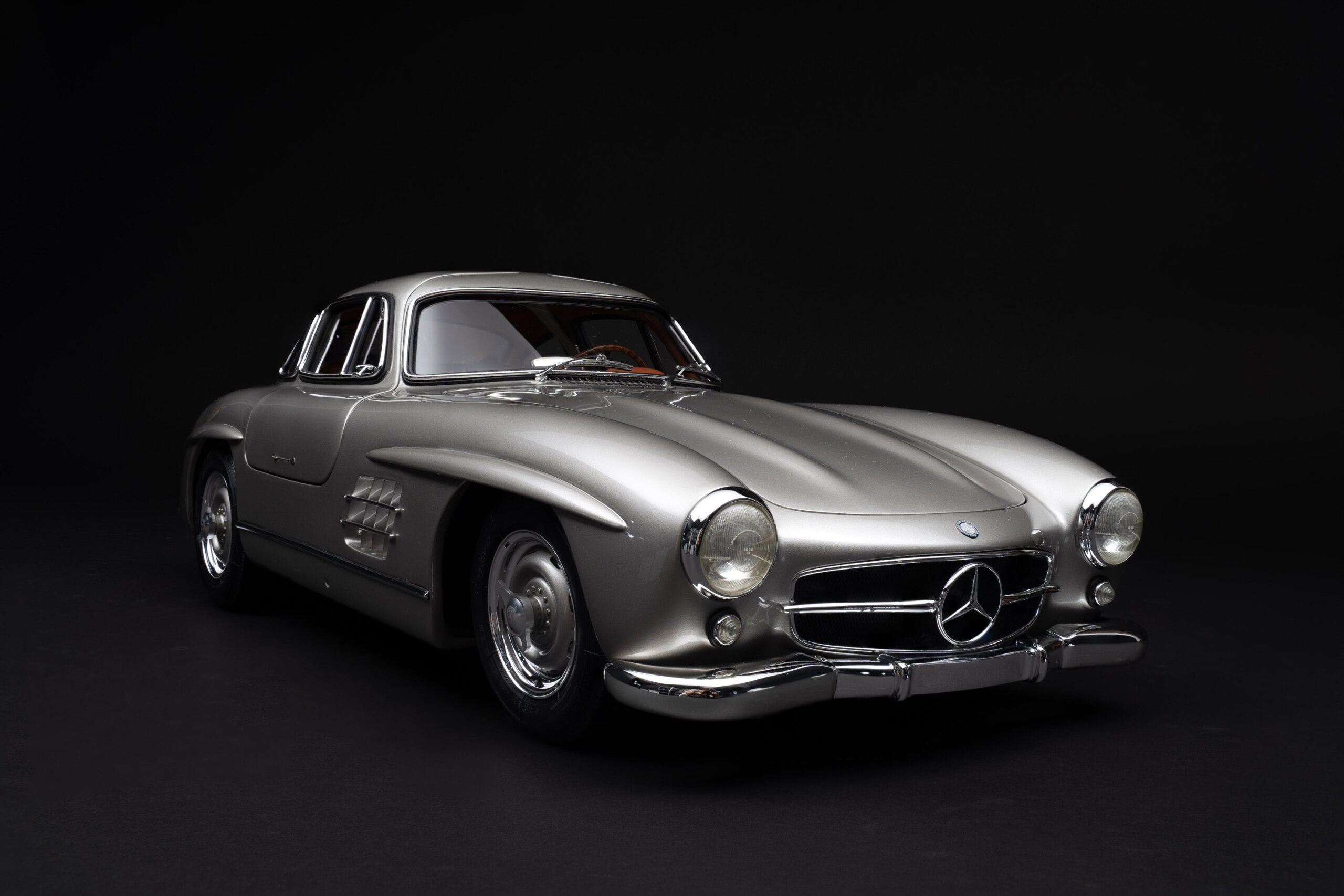 Amalgam Mercedes-Benz 300 SL Gullwing (1955) - Plata | 1:8