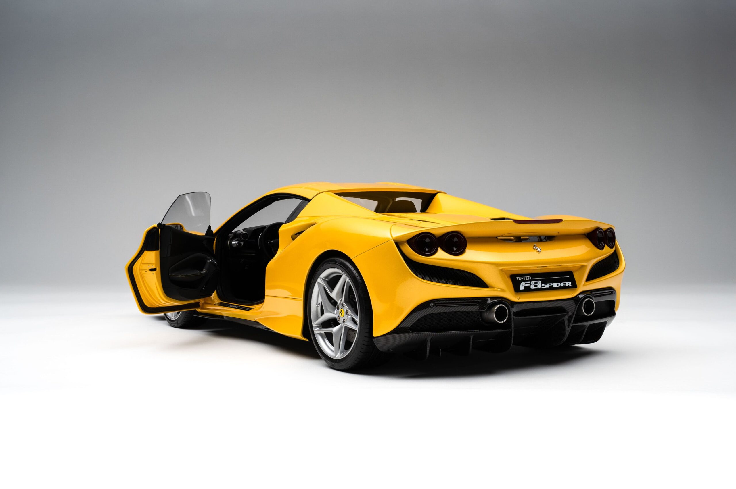 Amalgam Ferrari F8 Spider (2019) | 1:8 - 画像11
