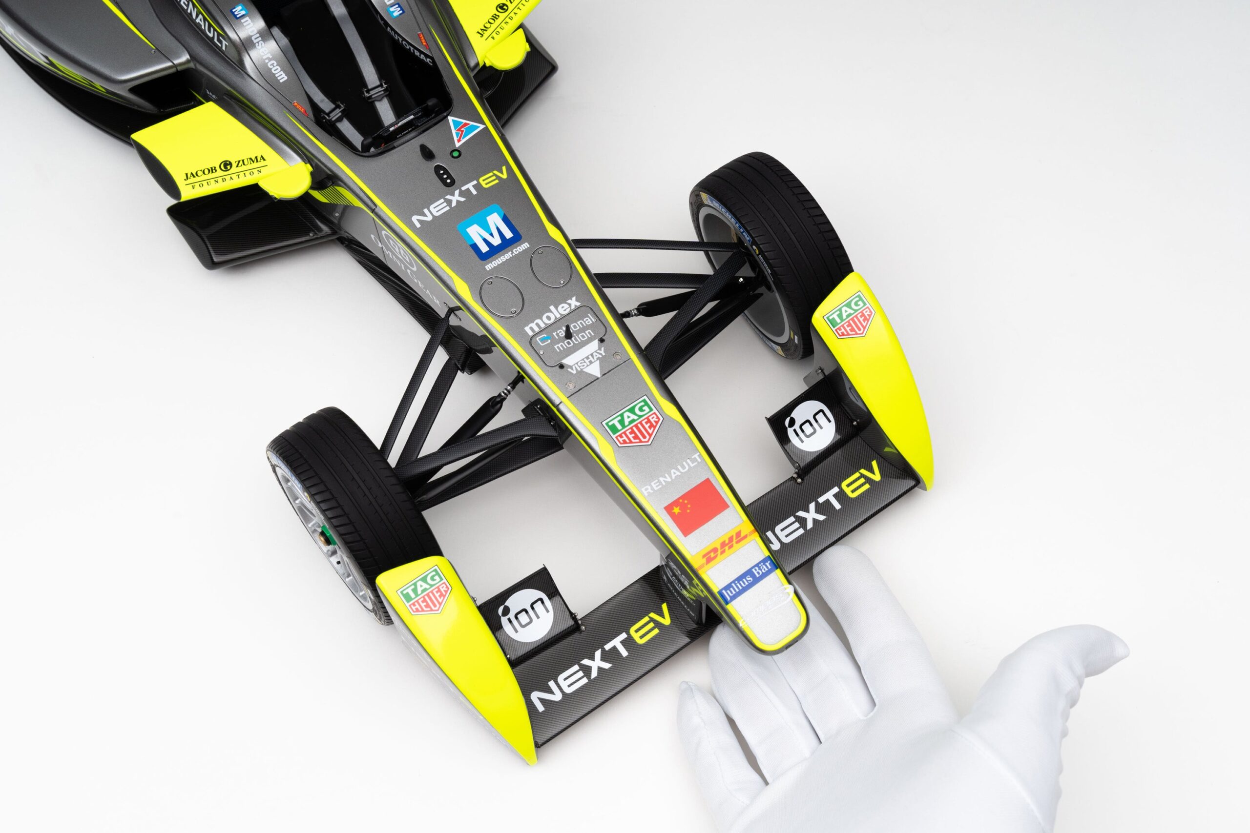 Amalgam Spark-Renault SRT_01E NEXTEV TCR - 2015 London ePrix - Piquet Jr. | 1:8 – Bild 3