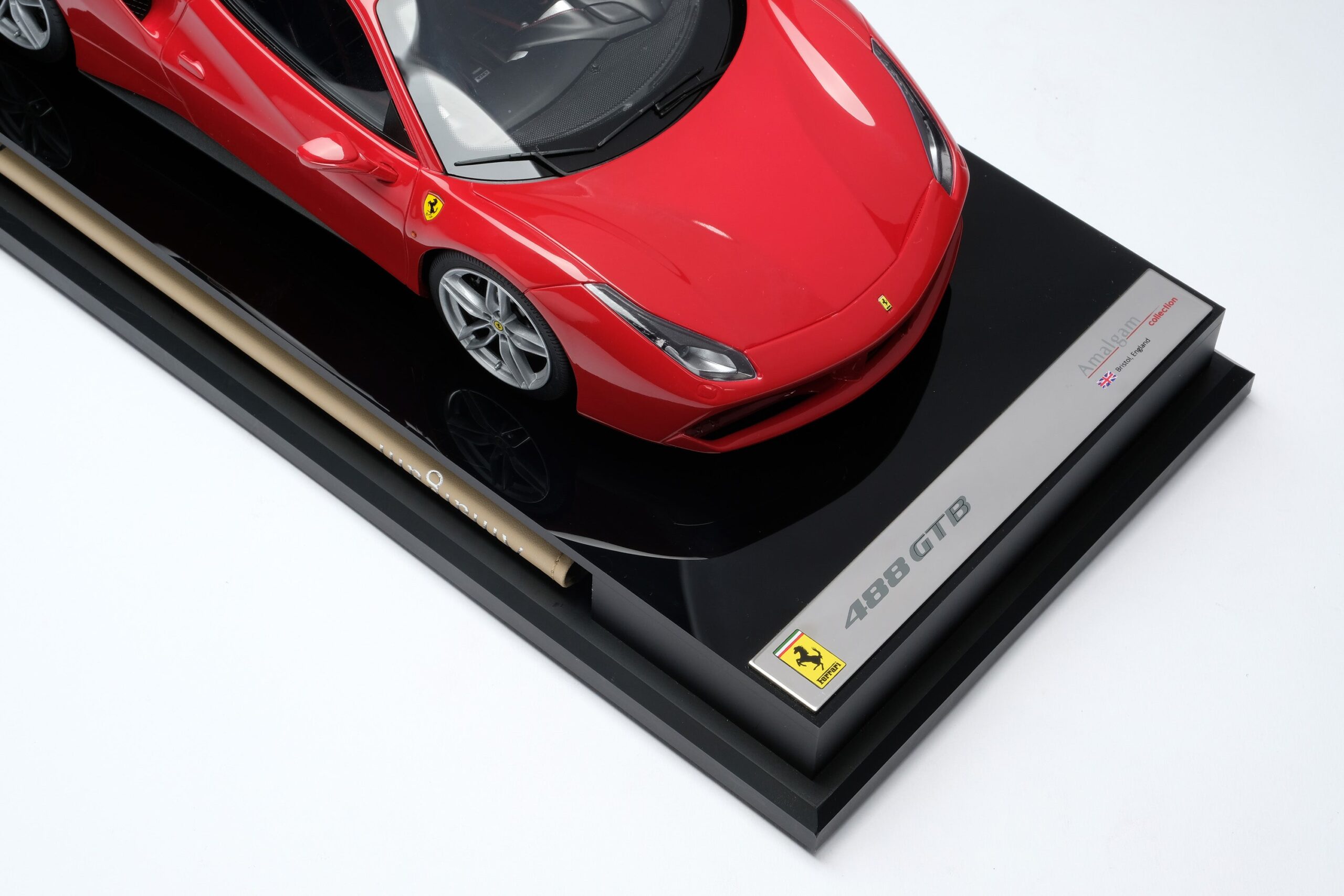 Amalgam Ferrari 488 GTB - Rot | 1:18 - 画像11