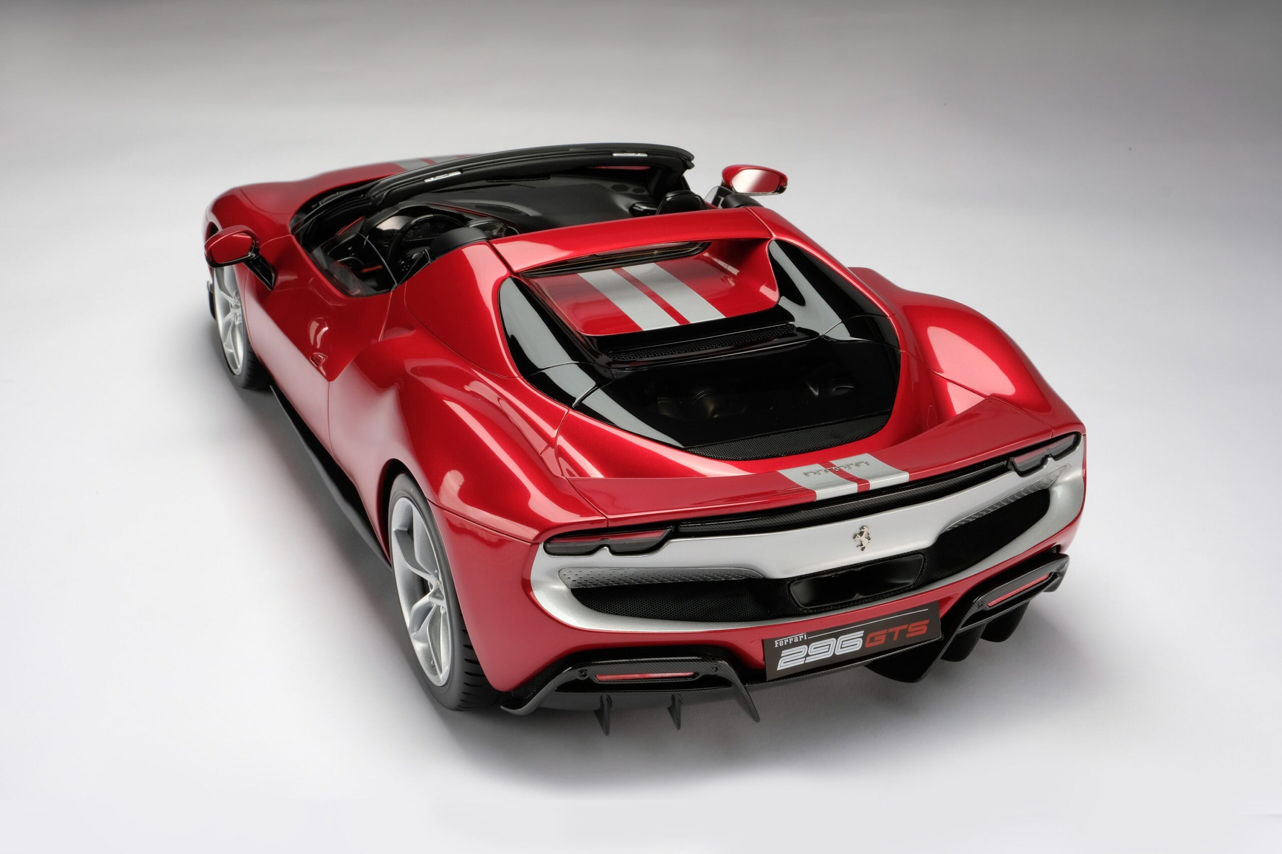 Amalgam Ferrari 296 GTS | 1:8 - Image 14
