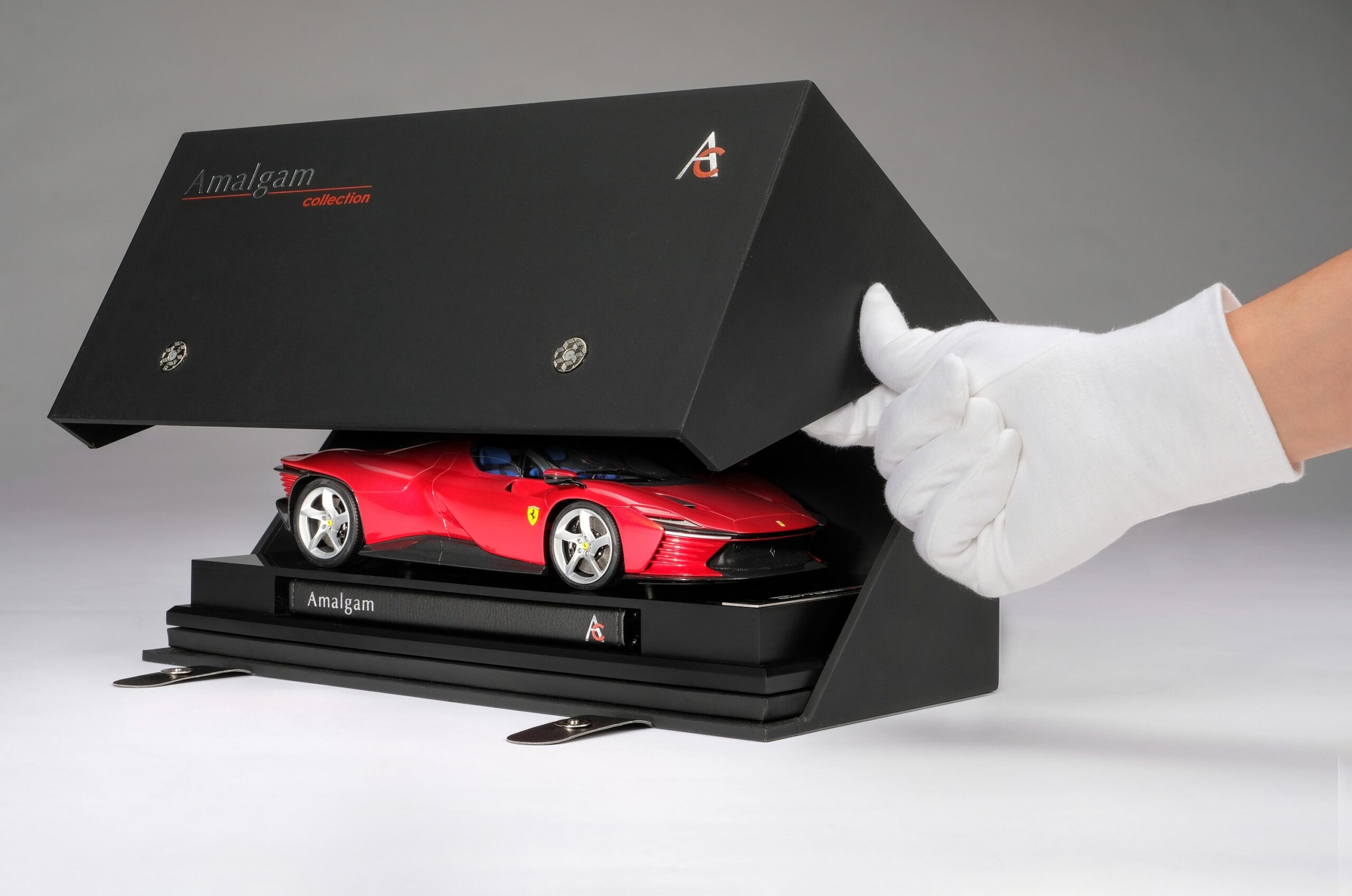Amalgam Ferrari Daytona SP3 | 1:18 – Bild 4