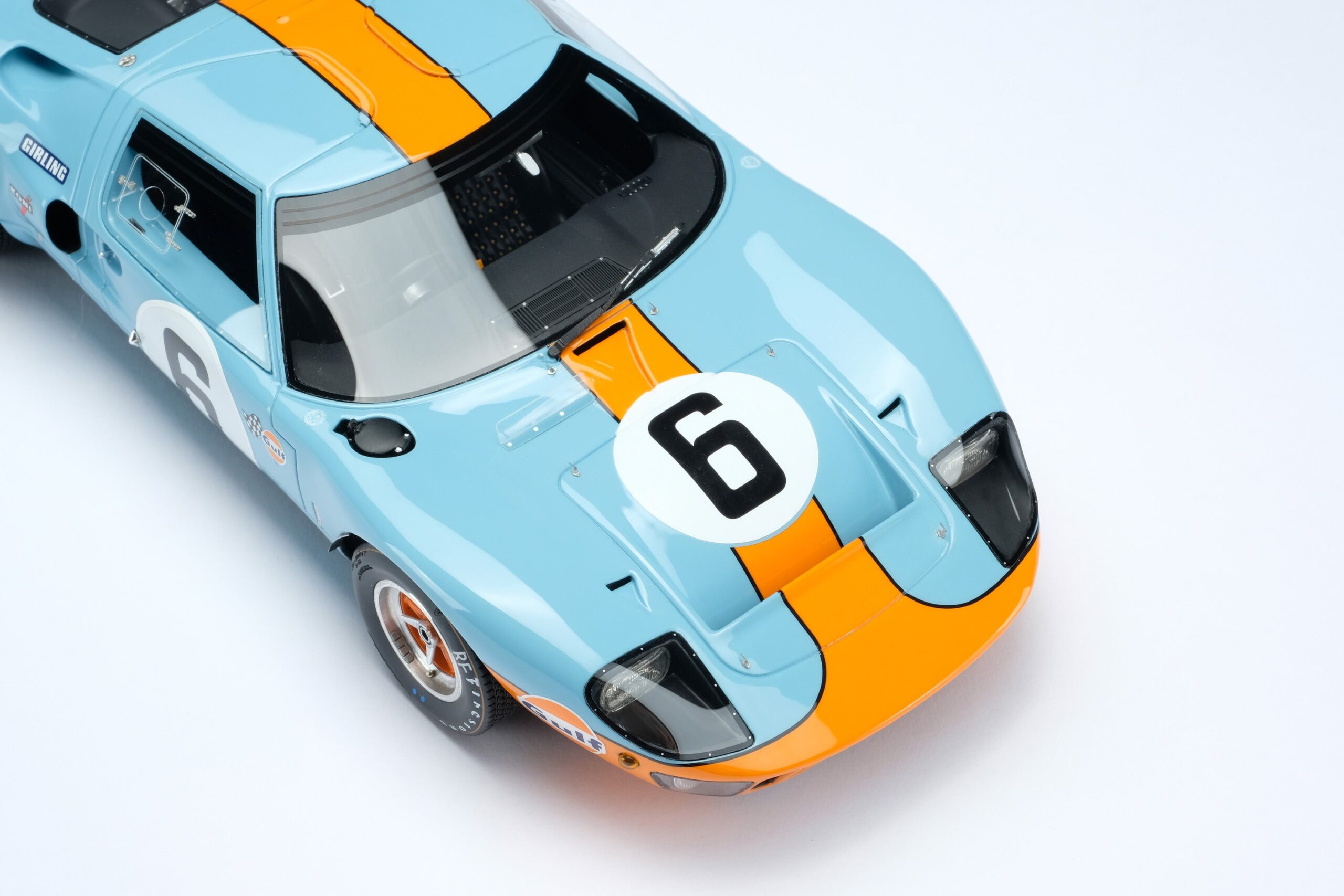 Amalgam Ford GT40 1969 Le Mans Winner - Hellblau/Orange | 1:18 – Bild 10