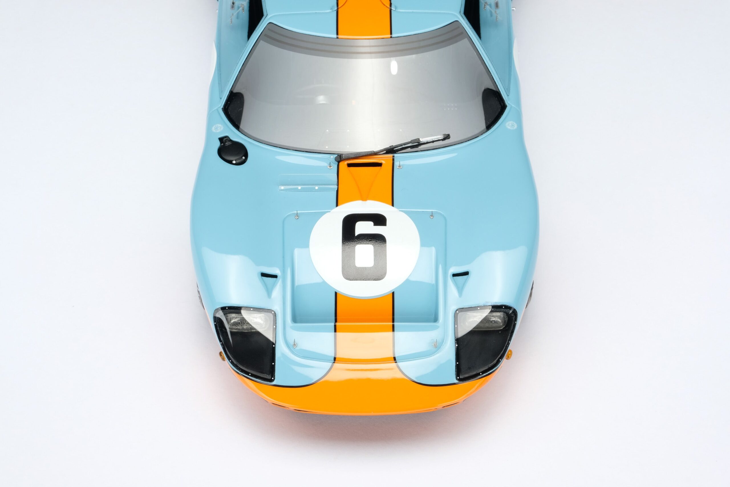 Amalgam Ford GT40 1969 Le Mans Winner - Hellblau/Orange | 1:18 – Bild 15