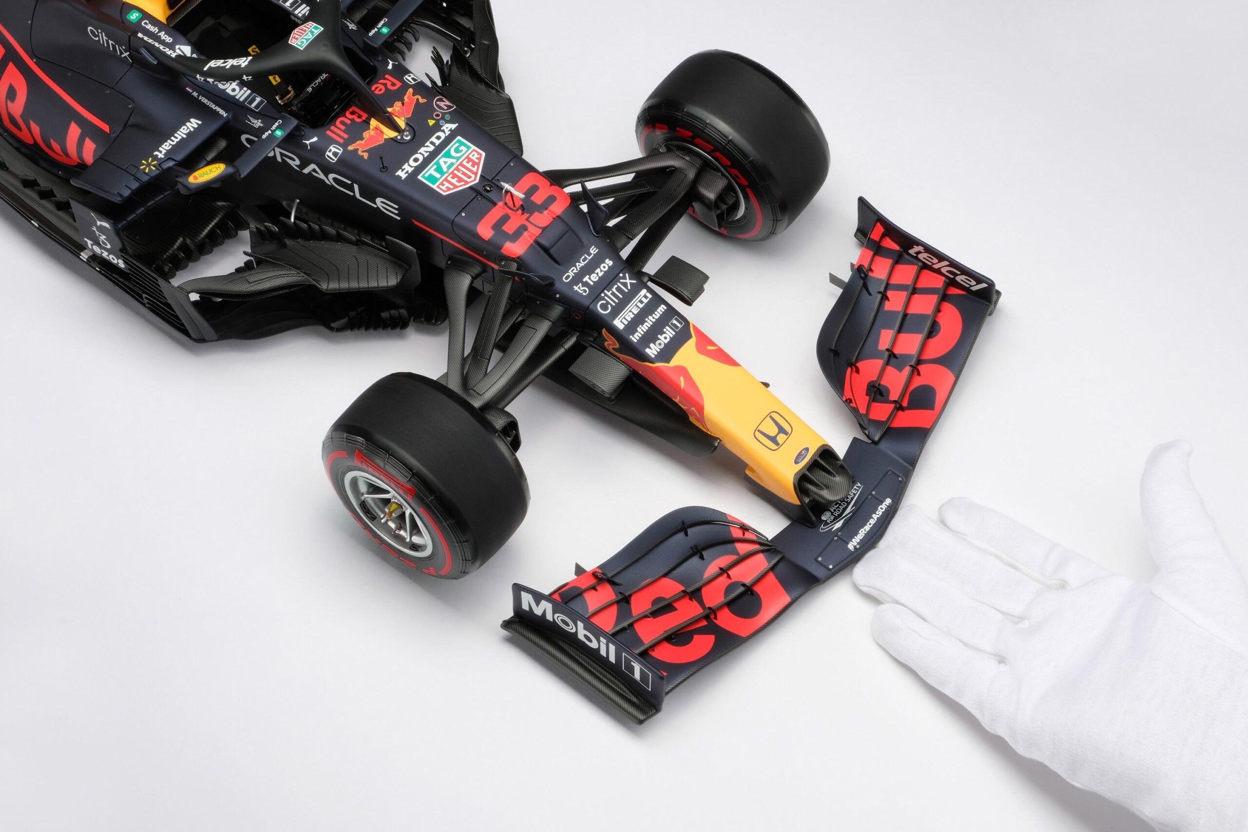 Amalgam Red Bull Racing Honda RB16B 2021 Abu Dhabi Grand Prix | 1:8 - Immagine 21