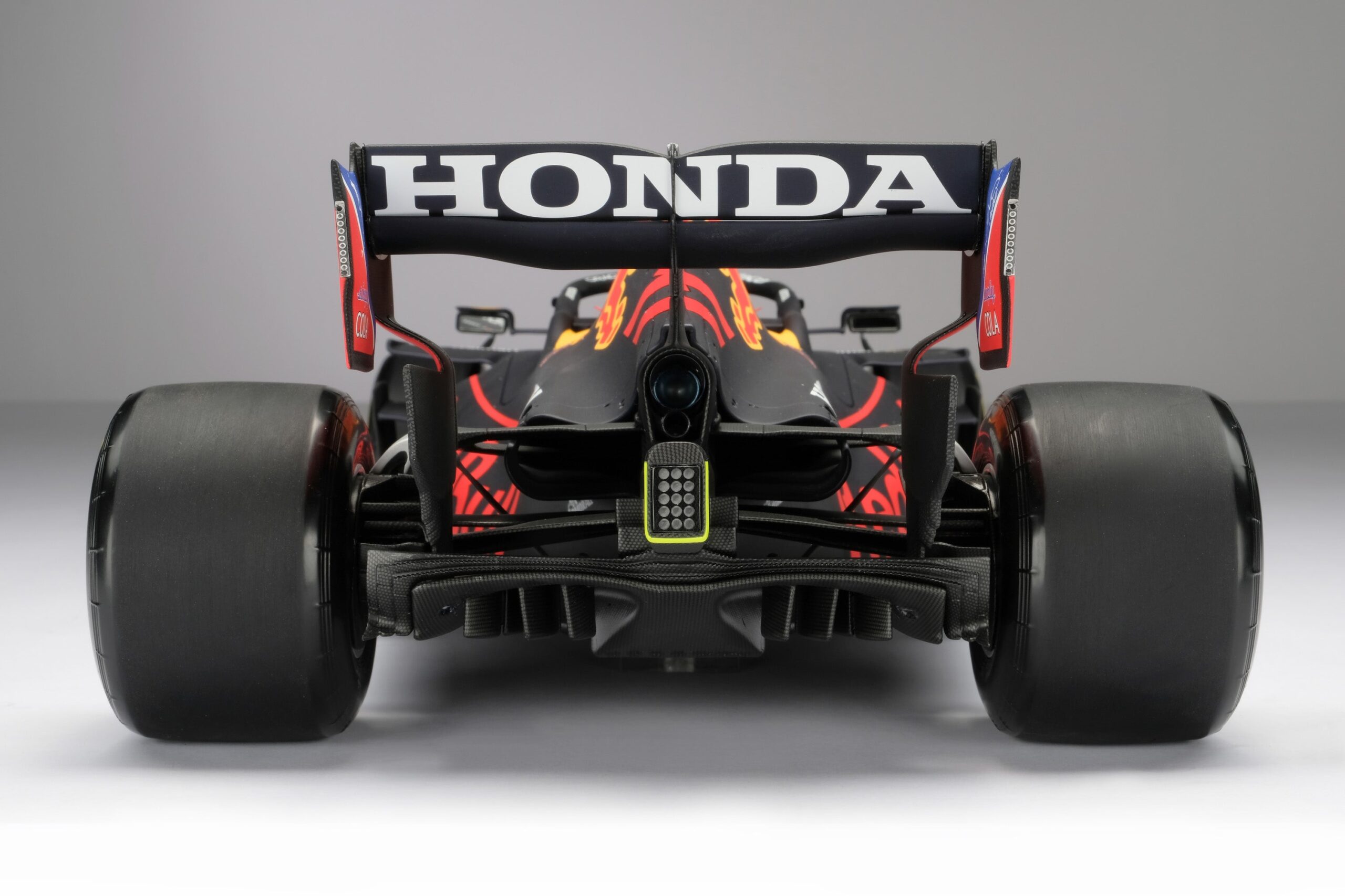 Amalgam Red Bull Racing Honda RB16B 2021 Abu Dhabi Grand Prix | 1:8 - Immagine 5