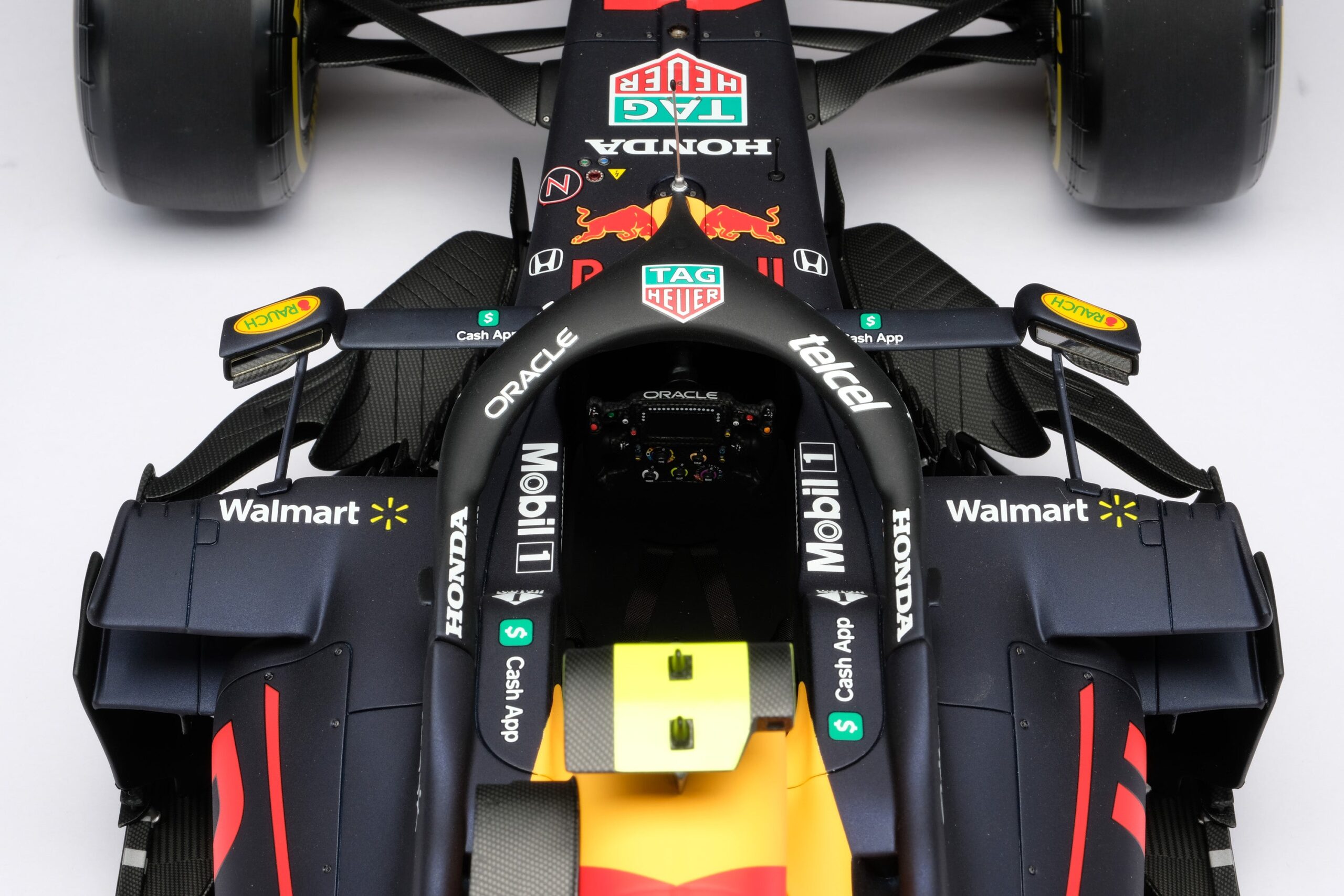 Amalgam Red Bull Racing Honda RB16B 2021 Abu Dhabi Grand Prix | 1:8 - Immagine 6