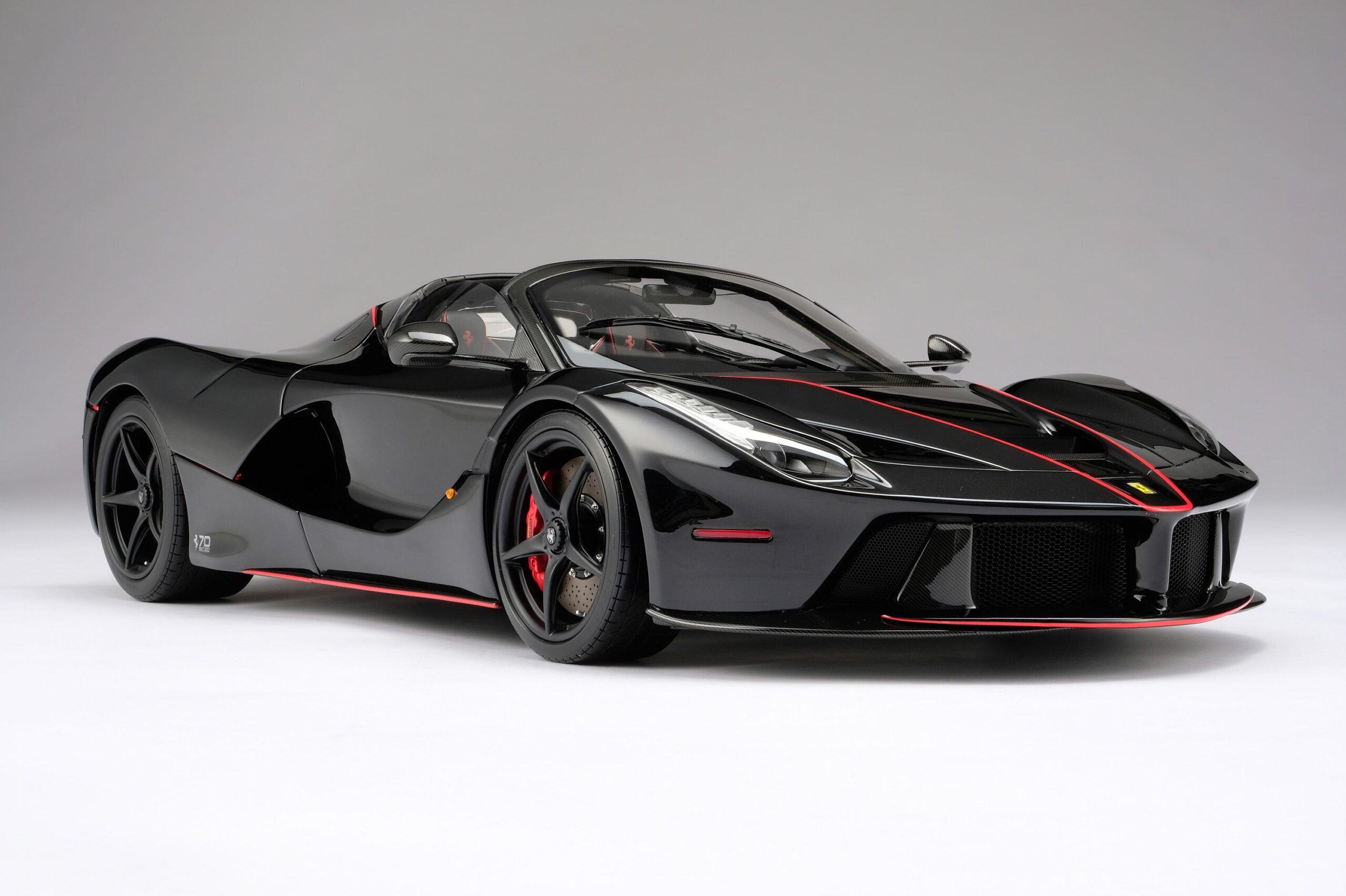 Amalgam Ferrari LaFerrari & LaFerrari Aperta Tailor Made | 1:8 - Image 10
