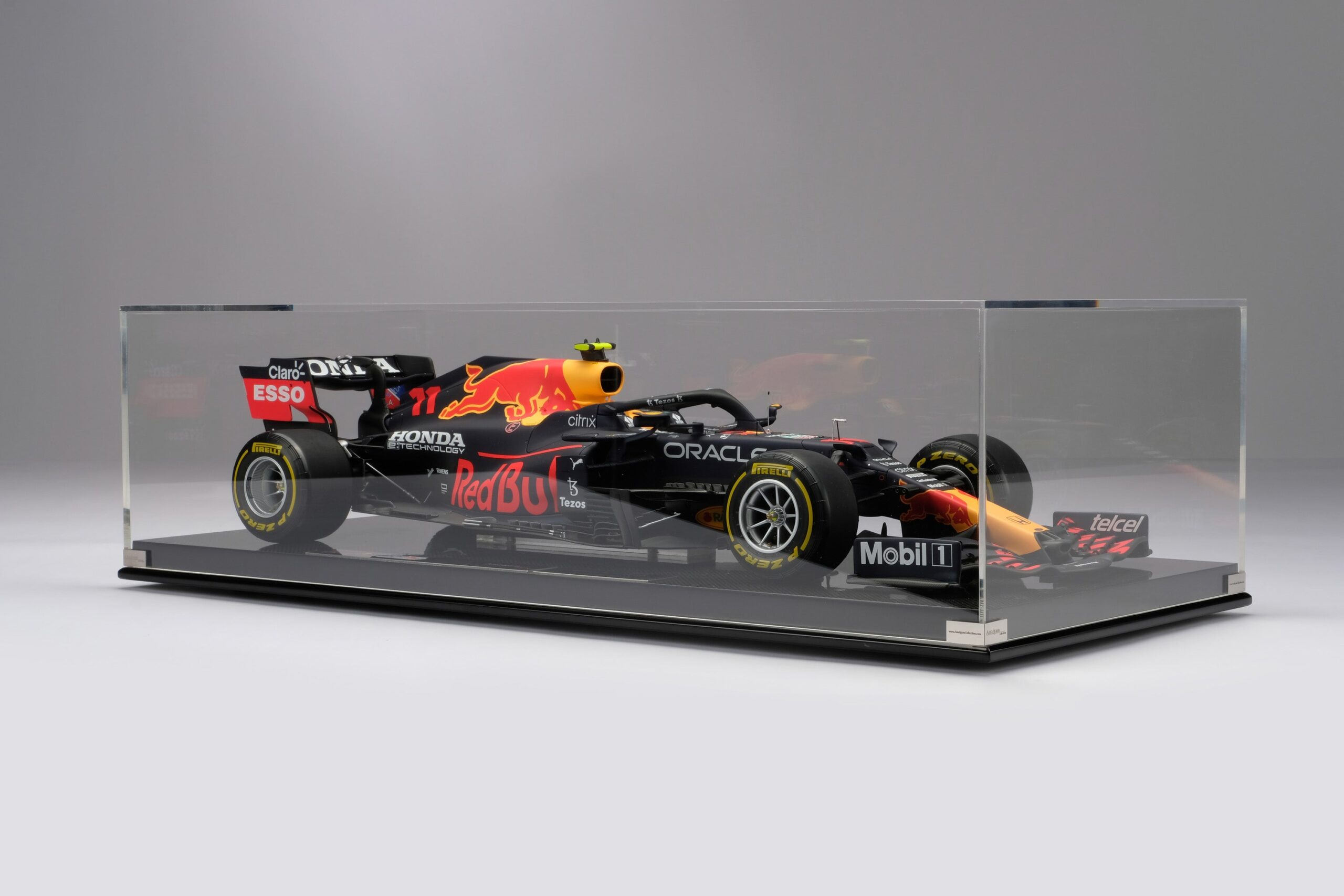 Amalgam Red Bull Racing Honda RB16B 2021 Abu Dhabi Grand Prix | 1:8 - Immagine 15