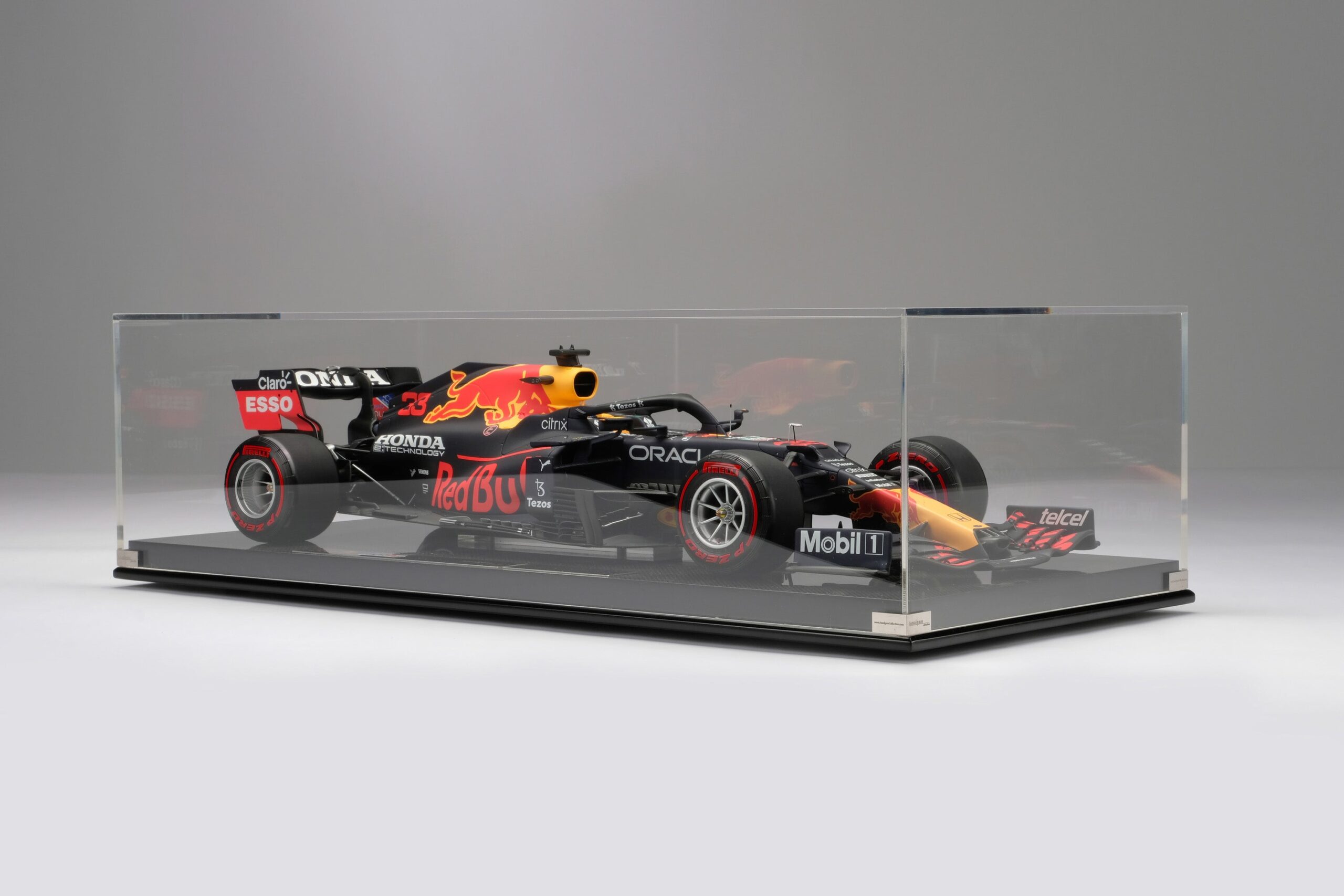 Amalgam Red Bull Racing Honda RB16B 2021 Abu Dhabi Grand Prix | 1:8 - Immagine 31