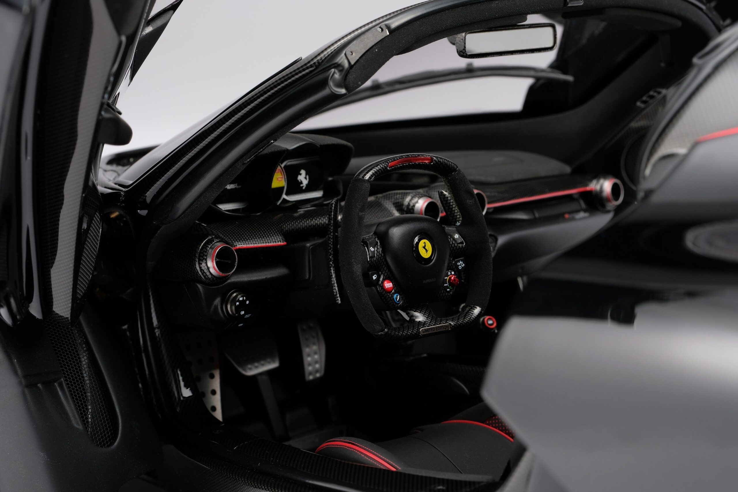 Amalgam Ferrari LaFerrari & LaFerrari Aperta Tailor Made | 1:8 - Image 11