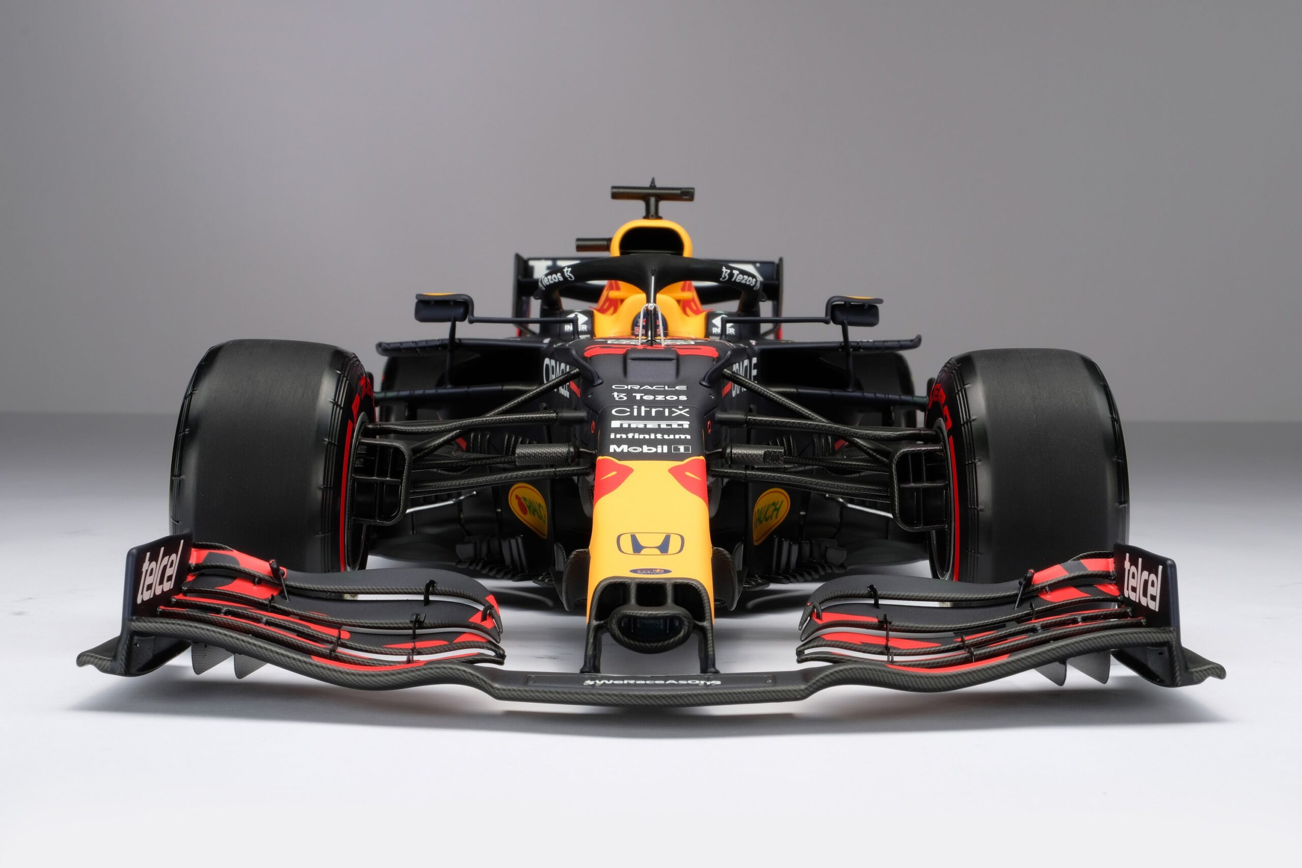 Amalgam Red Bull Racing Honda RB16B 2021 Abu Dhabi Grand Prix | 1:8 - Immagine 17