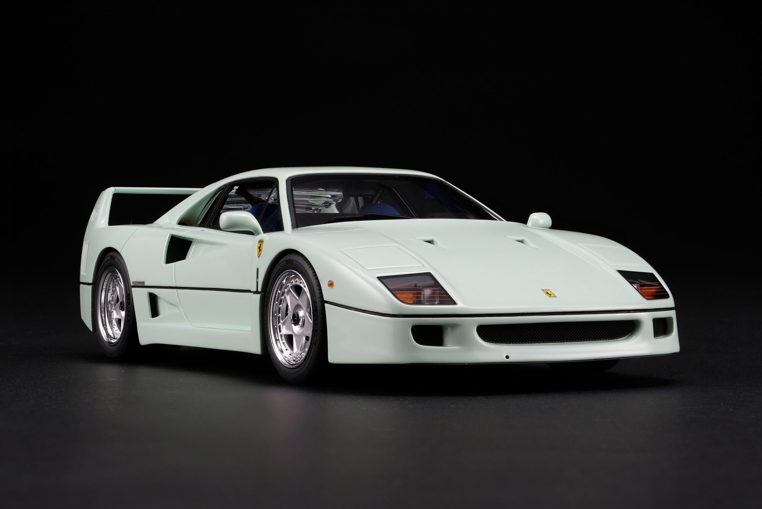 アマルガム フェラーリ F40 シフトゲート 'ミンティ・フォーティ' - ミントグリーン | 1:18