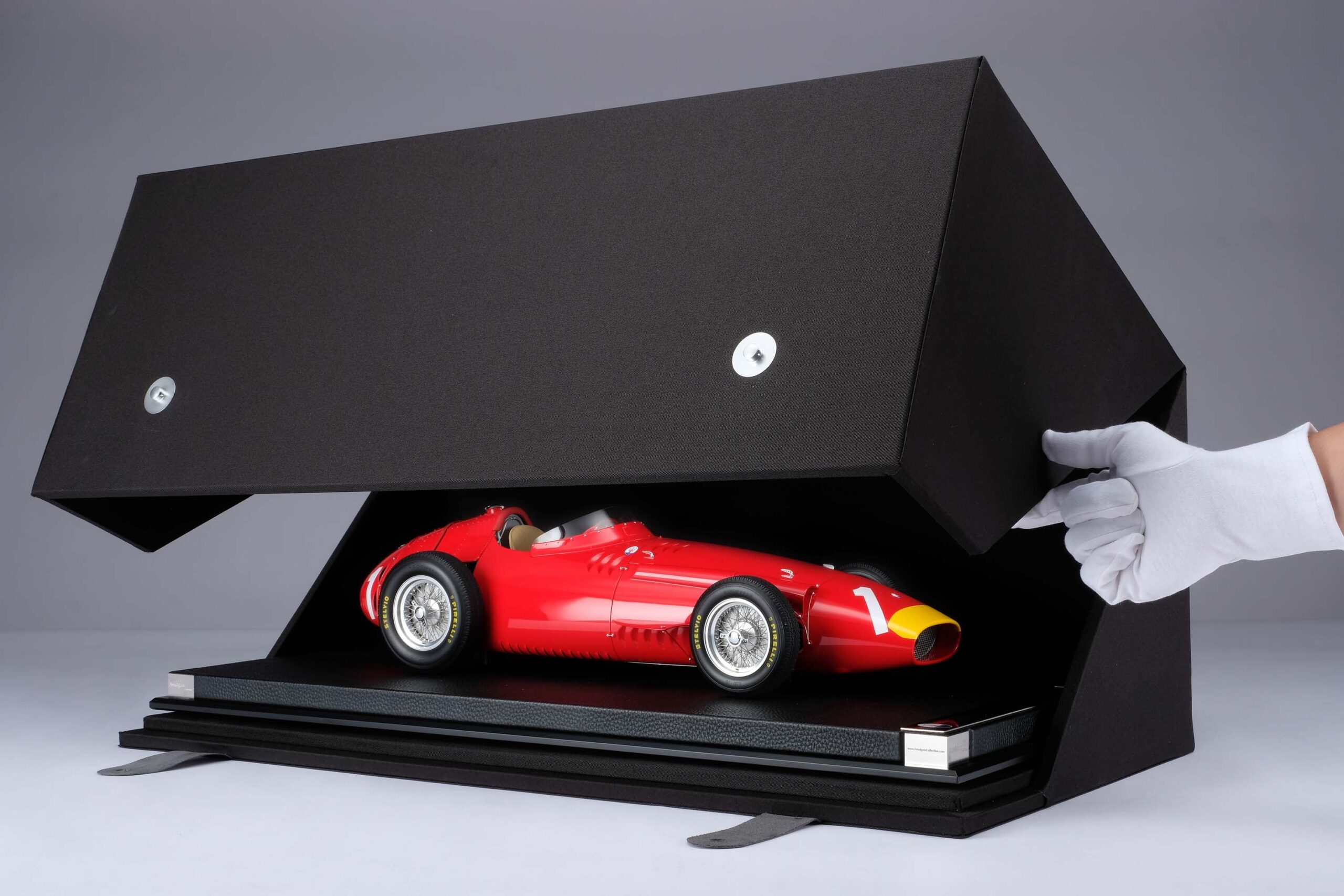 Amalgam Maserati 250F 1957 German Grand Prix - Juan Manuel Fangio - Rot | 1:8 - Imagen 23