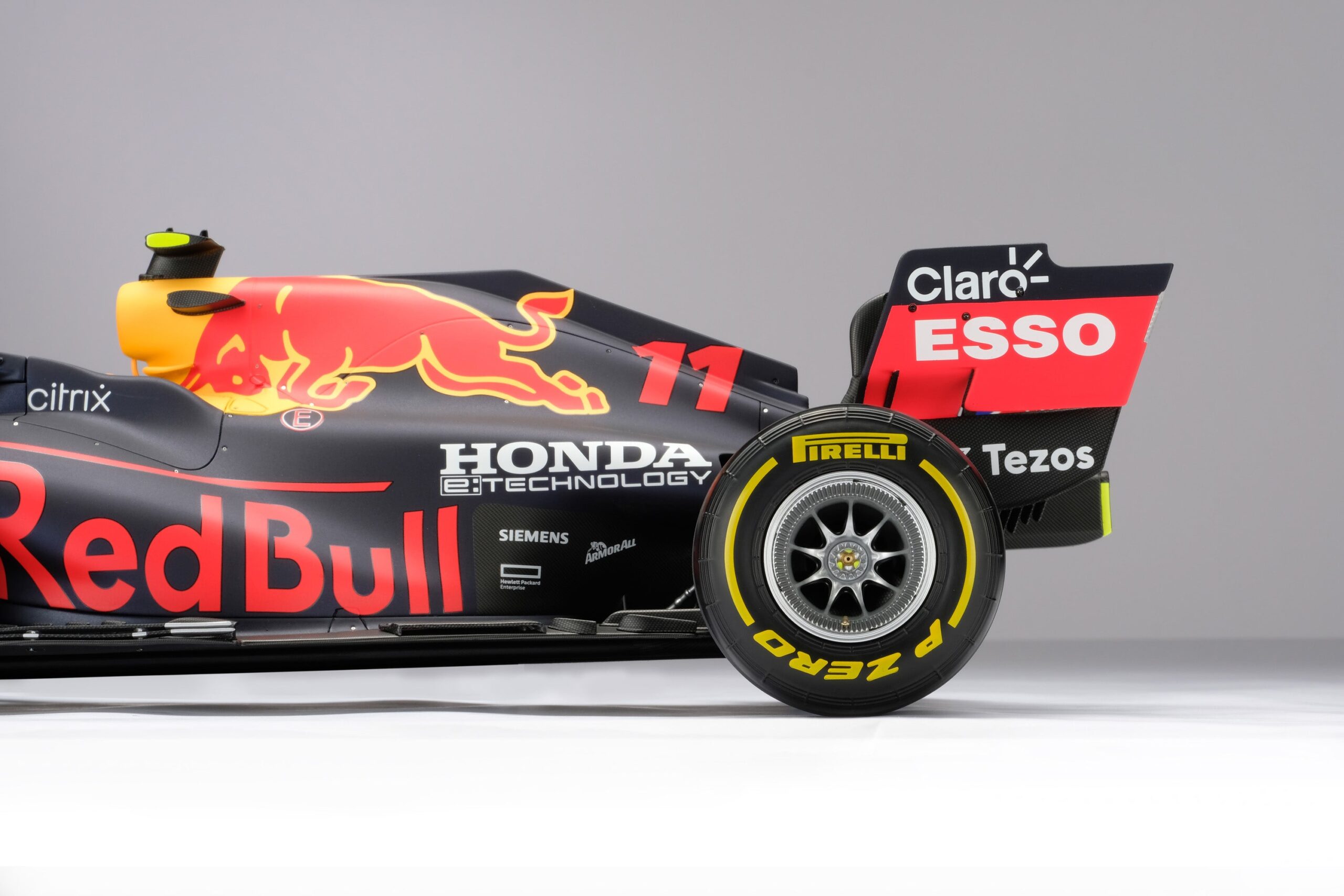 Amalgam Red Bull Racing Honda RB16B 2021 Abu Dhabi Grand Prix | 1:8 - Immagine 12