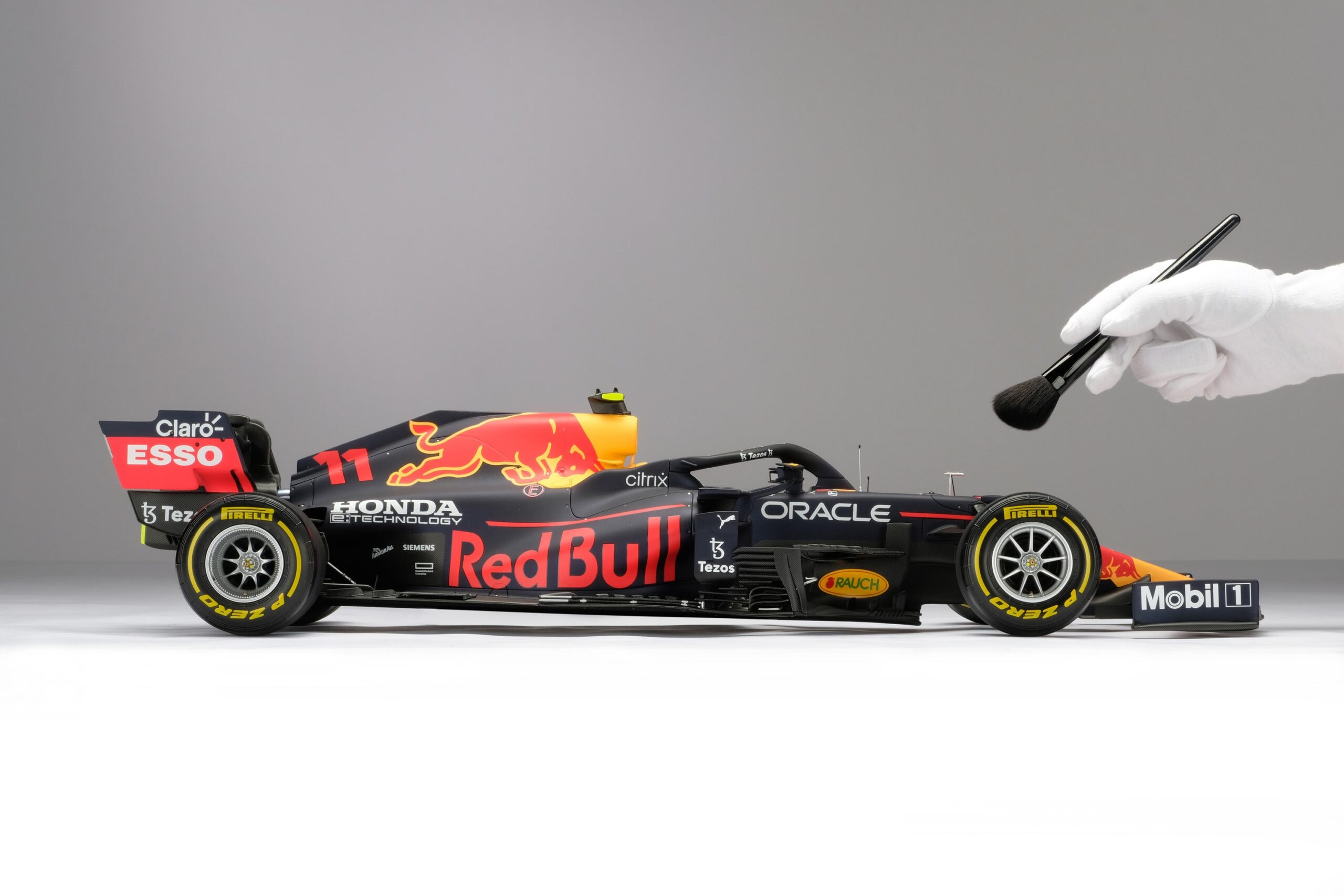 Amalgam Red Bull Racing Honda RB16B 2021 Abu Dhabi Grand Prix | 1:8 - Immagine 3