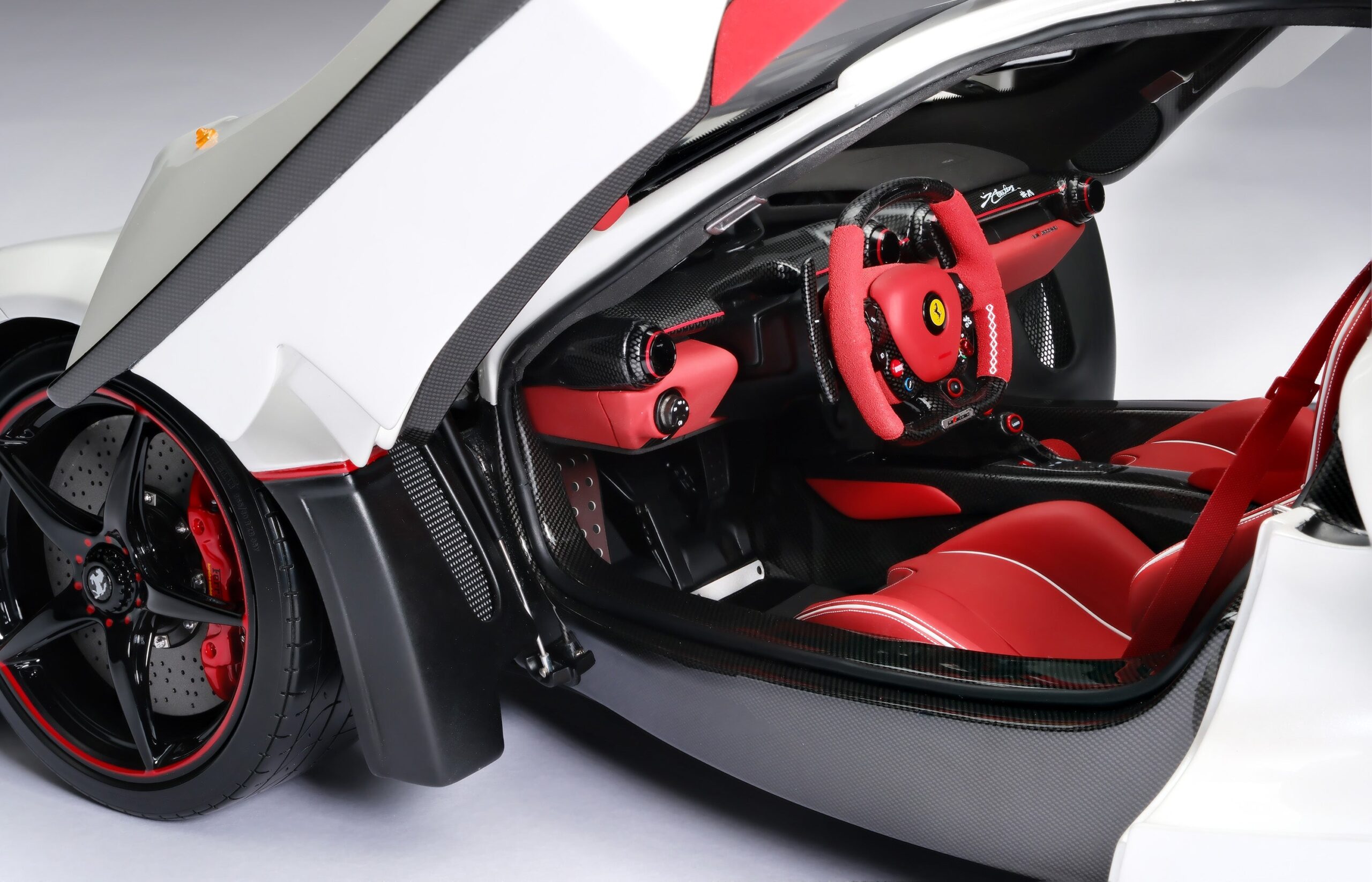 Amalgam Ferrari LaFerrari & LaFerrari Aperta Tailor Made | 1:8 - Image 14