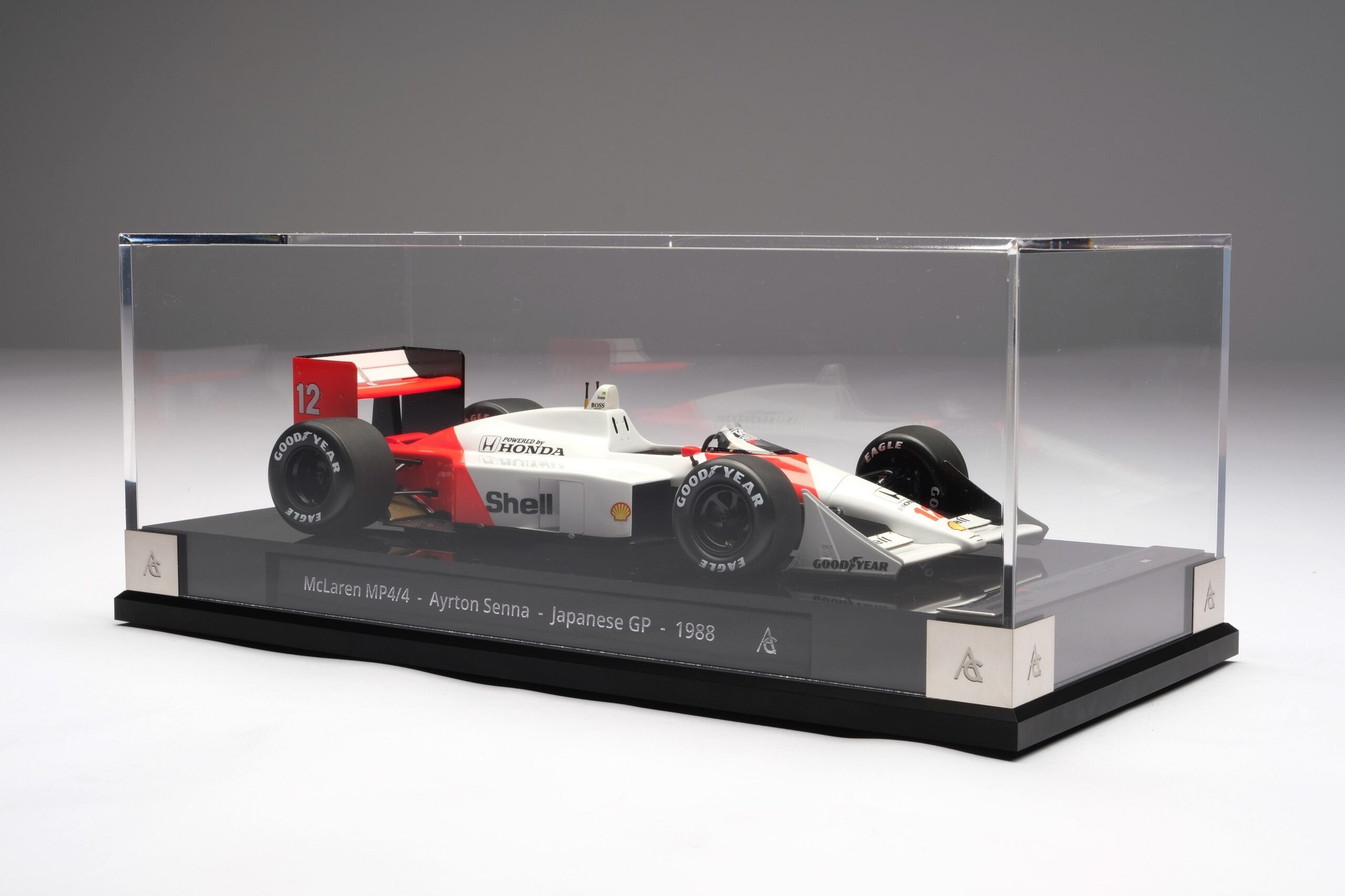Amalgam McLaren MP4/4 1988 Japanese GP Ayrton Senna - Weiß / Rot | 1:18 - Image 11